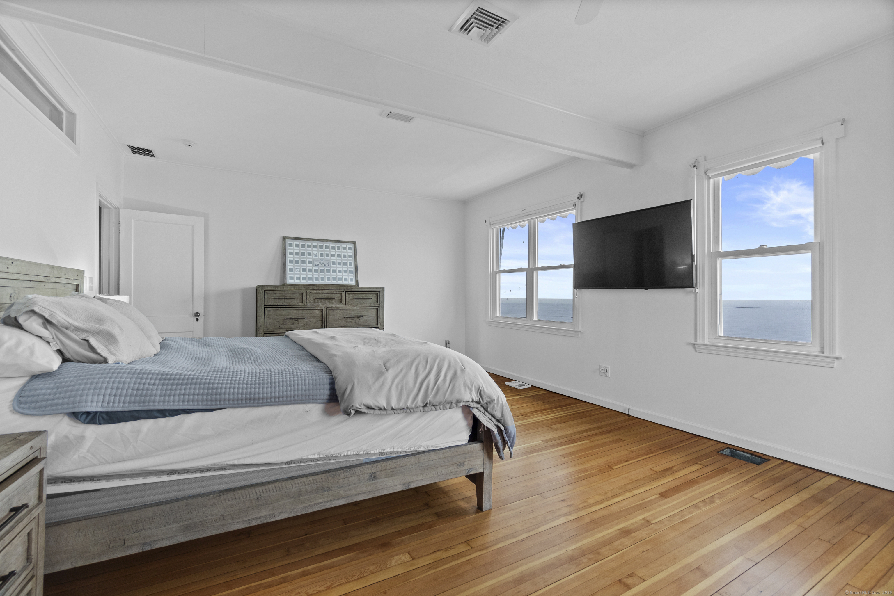 East Haven, Connecticut, 06512, United States, 4 Bedrooms Bedrooms, ,2 BathroomsBathrooms,Residential,For Sale,1939222