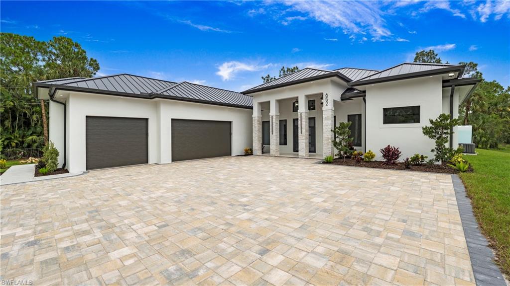 Naples, Florida, 34117, United States, 6 Bedrooms Bedrooms, ,5 BathroomsBathrooms,Residential,For Sale,1940433
