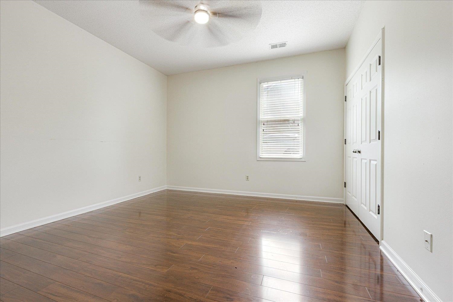 Lakeland, Tennessee, 38002, United States, 5 Bedrooms Bedrooms, ,3 BathroomsBathrooms,Residential,For Sale,1866419