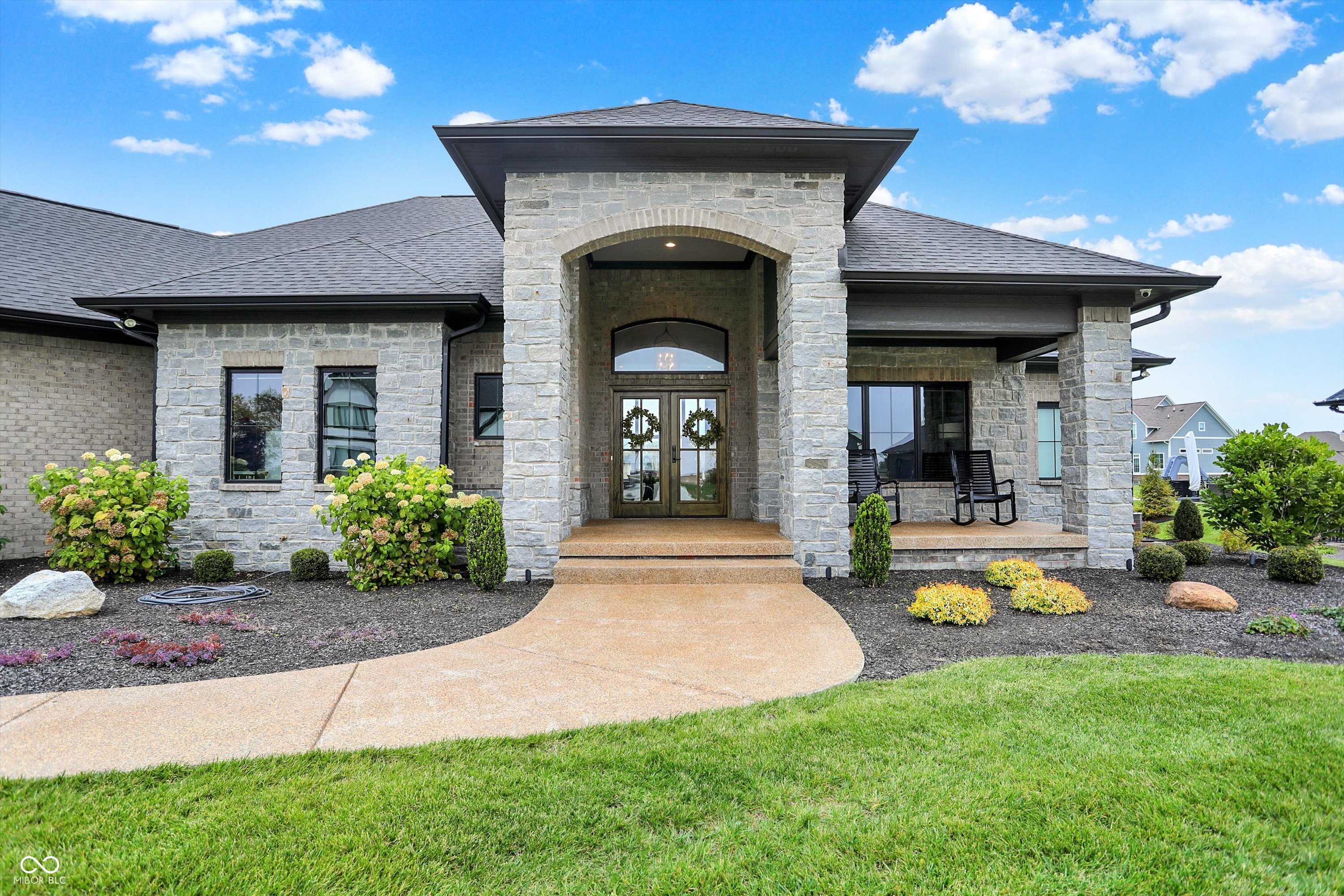 Bargersville, Indiana, 46106, United States, 5 Bedrooms Bedrooms, ,6 BathroomsBathrooms,Residential,For Sale,1983672