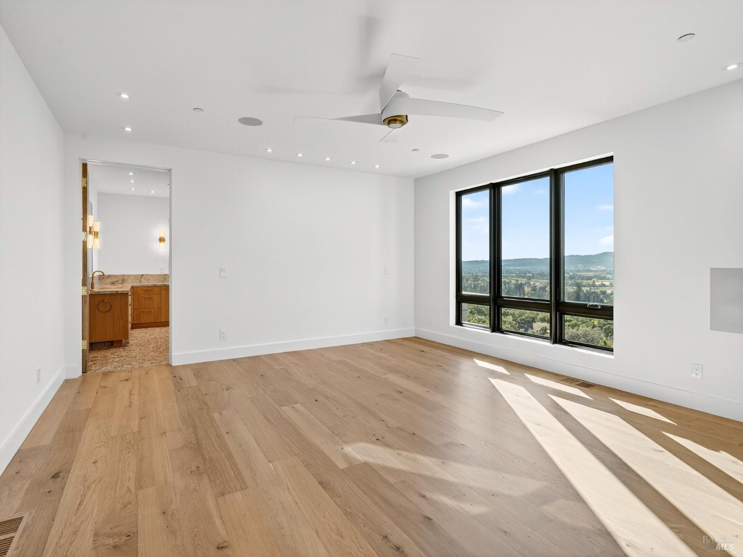 Napa, California, 94558, United States, 3 Bedrooms Bedrooms, ,5 BathroomsBathrooms,Residential,For Sale,1991102