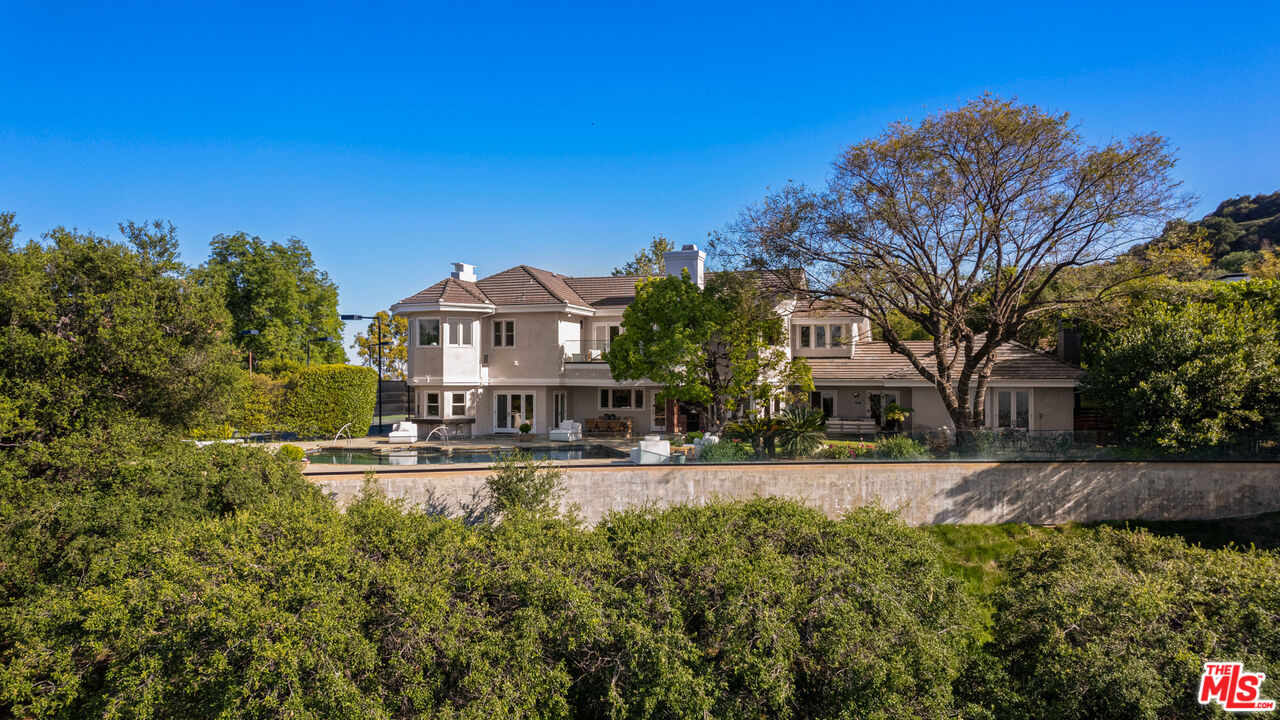 Los Angeles, California, 90049, United States, 5 Bedrooms Bedrooms, ,4 BathroomsBathrooms,Residential,For Sale,1889913