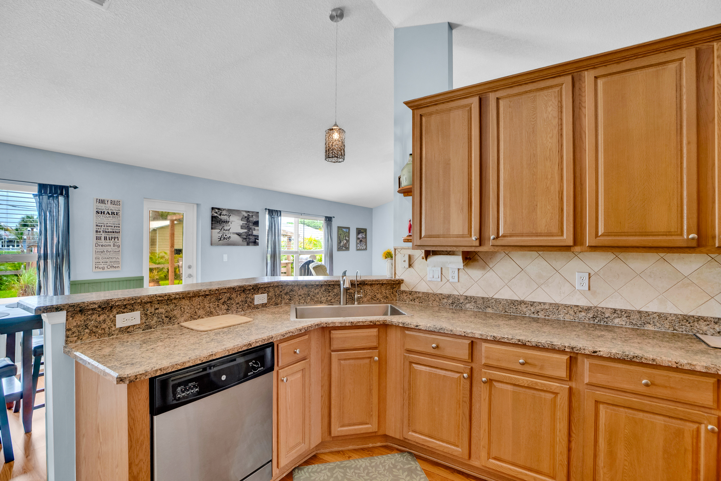  818 George Street, Sebastian, FL, 32958 - 物件實景