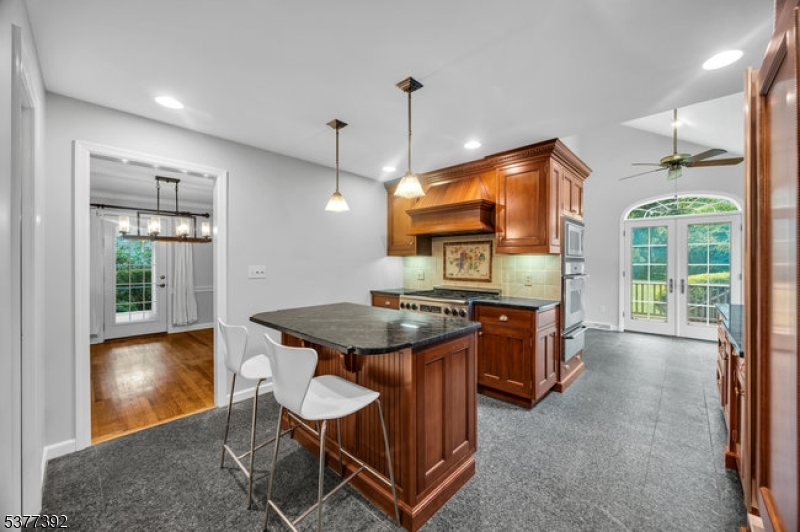 Chatham Twp., New Jersey, 07928, United States, 4 Bedrooms Bedrooms, ,3 BathroomsBathrooms,Residential,For Sale,1926166