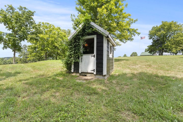 Versailles, Kentucky, 40383, United States, 4 Bedrooms Bedrooms, ,Residential,For Sale,1900700