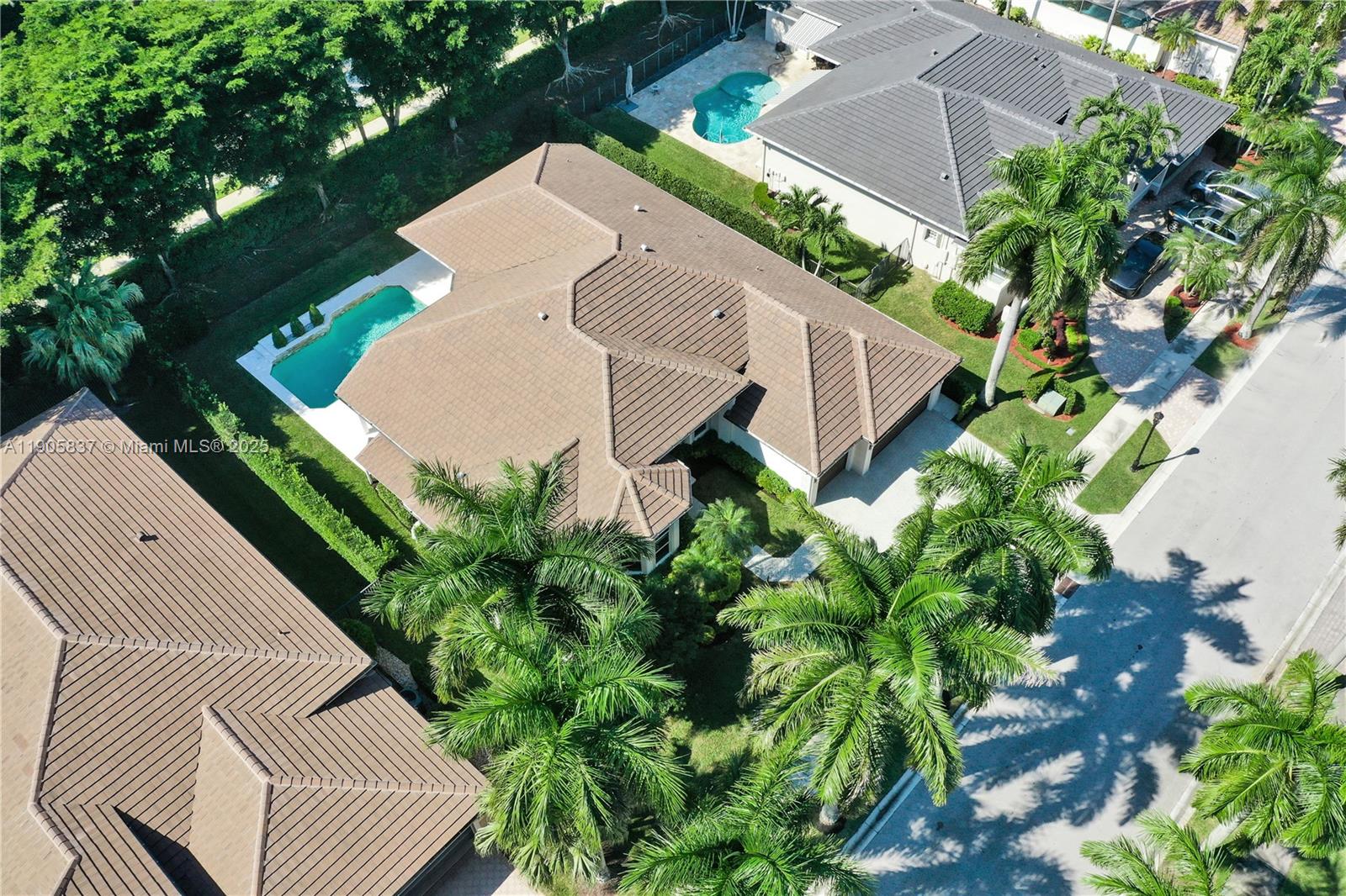 Weston, Florida, 33327, United States, 5 Bedrooms Bedrooms, ,3 BathroomsBathrooms,Residential,For Sale,1991859