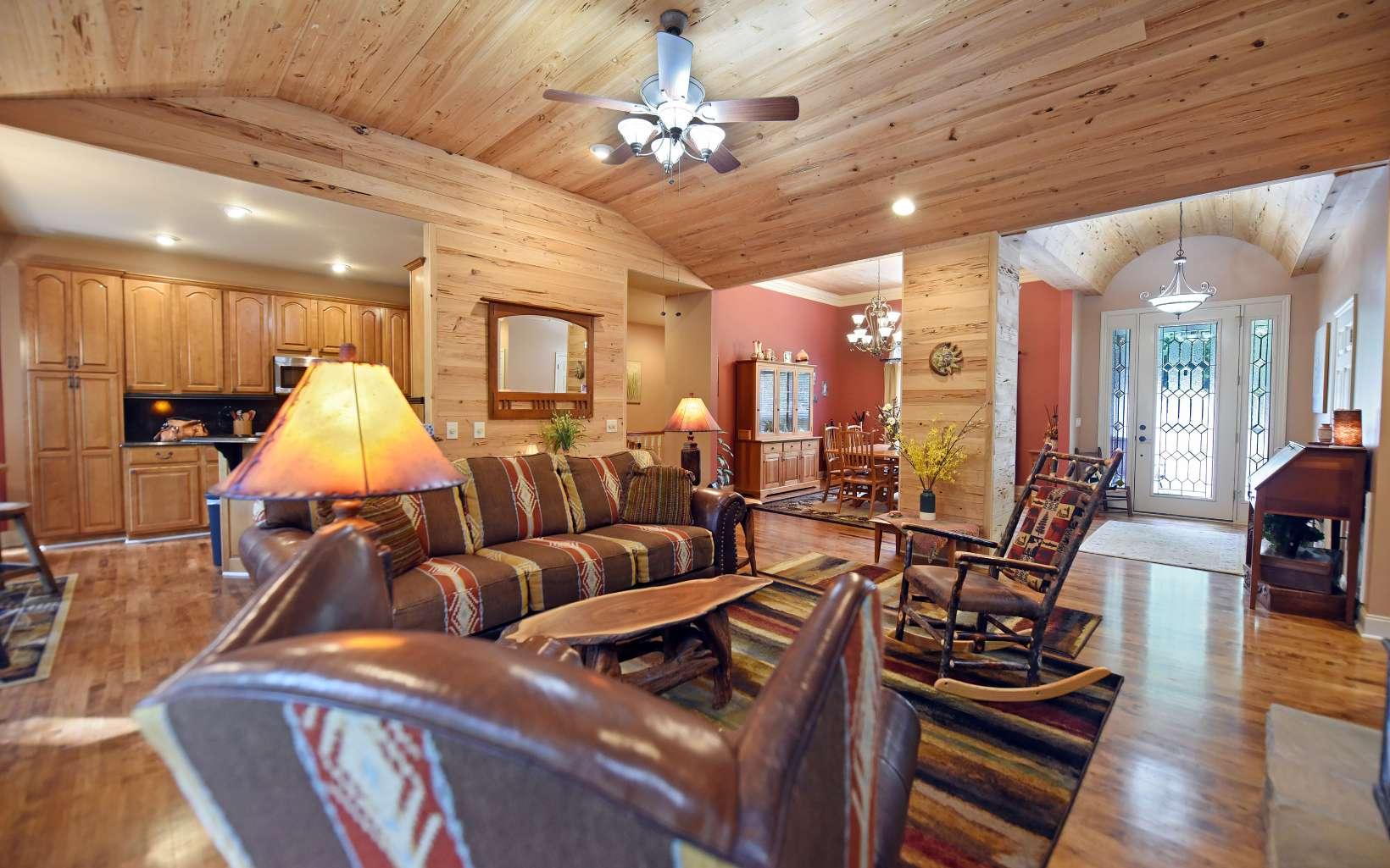 Hiawassee, Georgia, 30546, United States, 4 Bedrooms Bedrooms, ,4 BathroomsBathrooms,Residential,For Sale,1746240