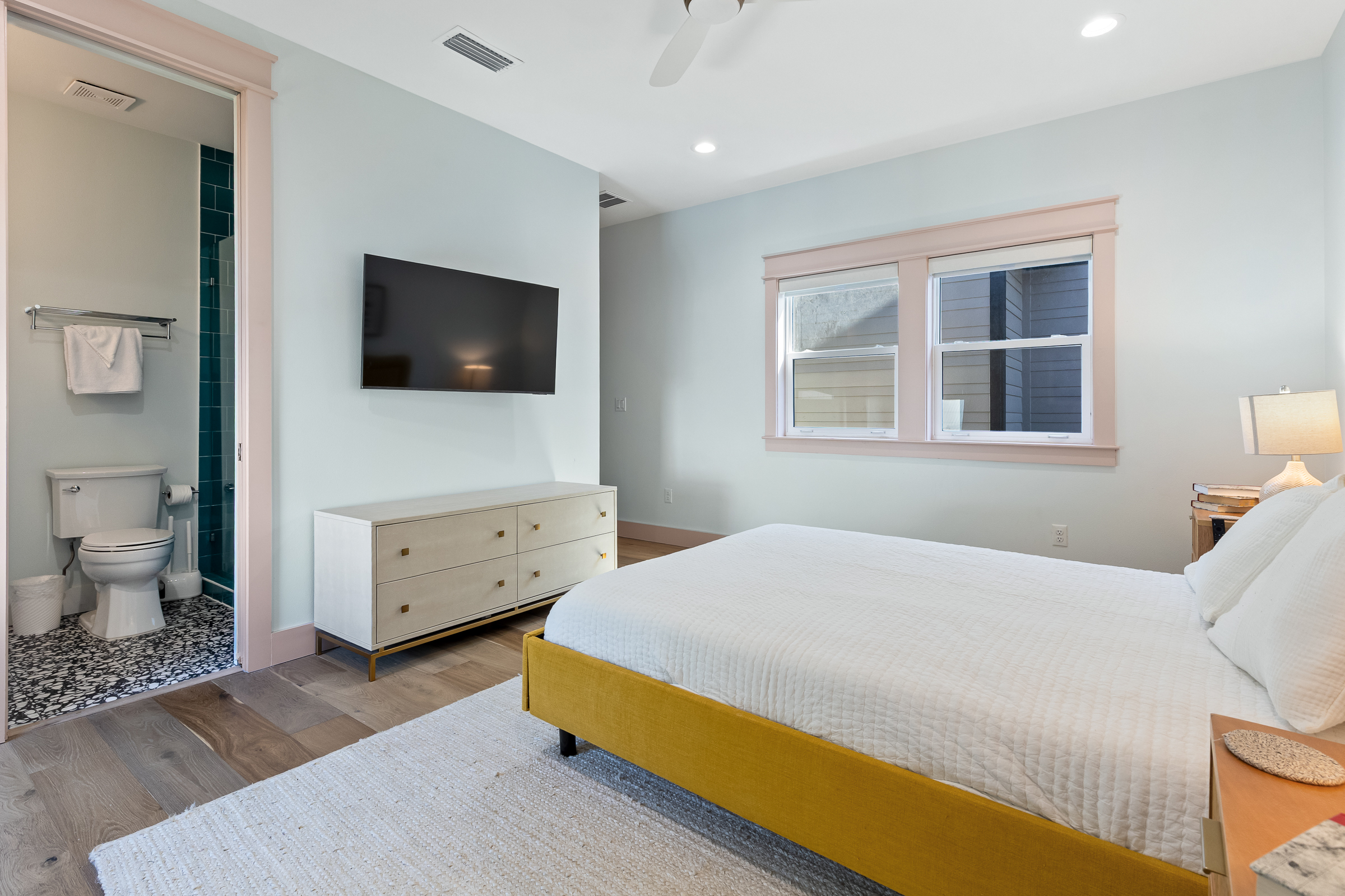  Grand Coastal Retreat With Carriage House And Resort-Style Pool - 物件實景