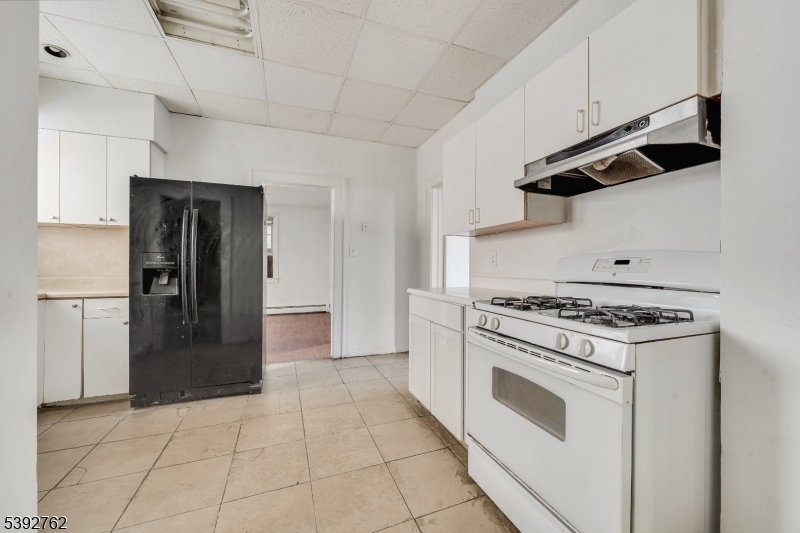 Rahway City, New Jersey, 07065, United States, 5 Bedrooms Bedrooms, ,2 BathroomsBathrooms,Residential,For Sale,1968734