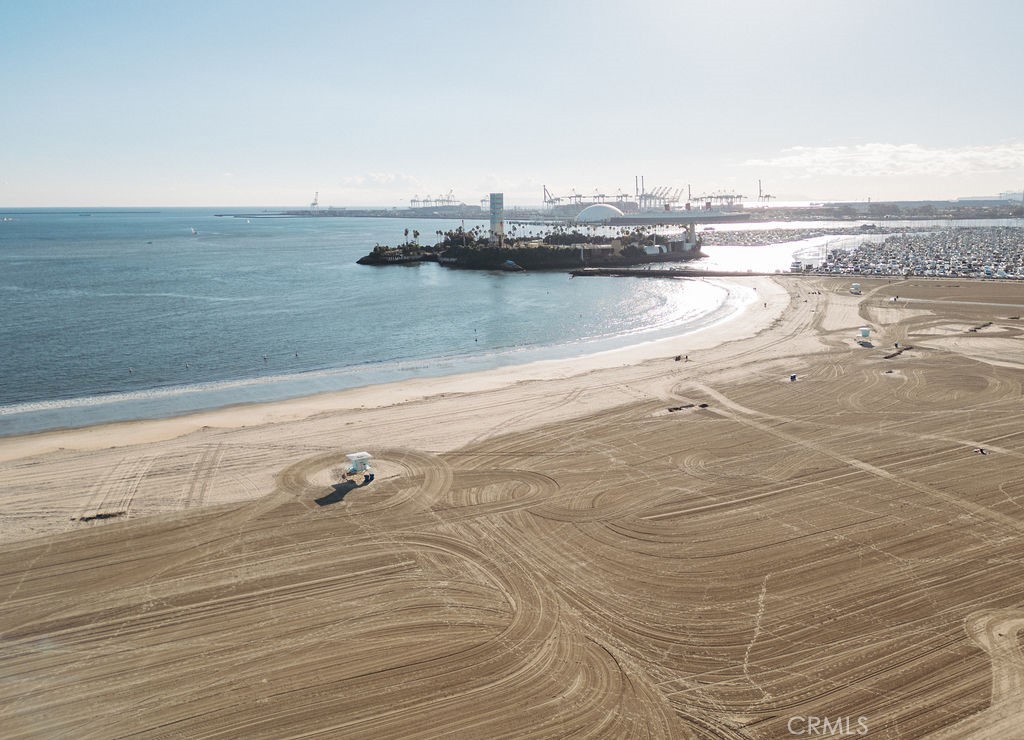 Long Beach, California, 90802, United States, 2 Bedrooms Bedrooms, ,2 BathroomsBathrooms,Residential,For Sale,1994707