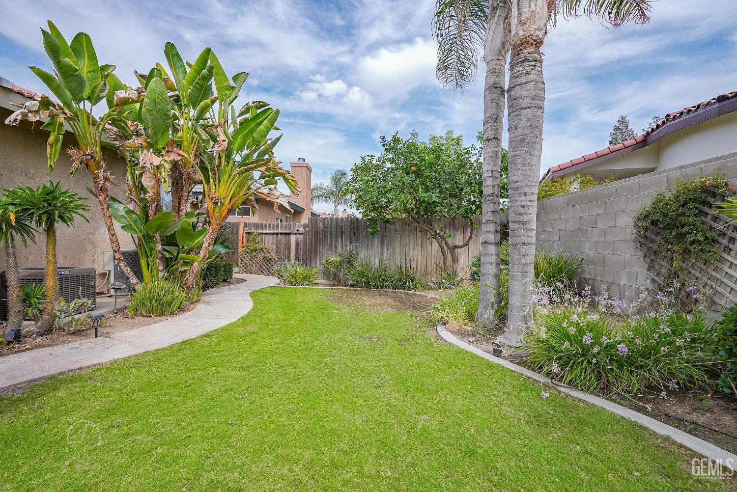 Bakersfield, California, 93314, United States, 5 Bedrooms Bedrooms, ,3 BathroomsBathrooms,Residential,For Sale,1974867