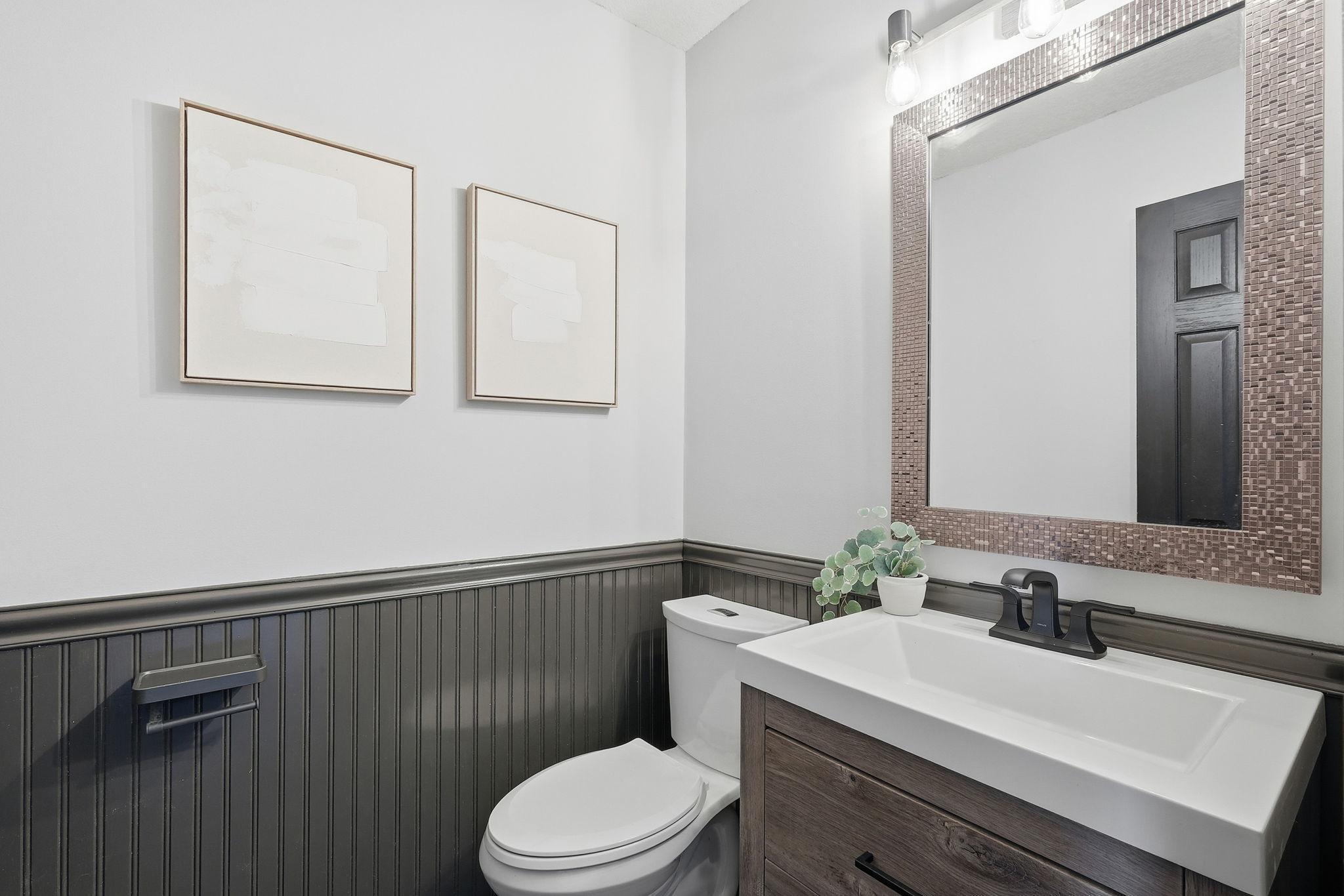 Woodbury, Minnesota, 55125, United States, 4 Bedrooms Bedrooms, ,2 BathroomsBathrooms,Residential,For Sale,1991775