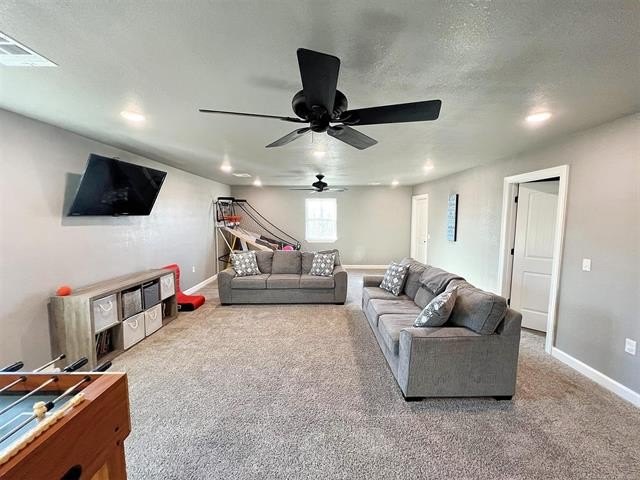 Tahlequah, Oklahoma, 74464, United States, 6 Bedrooms Bedrooms, ,4 BathroomsBathrooms,Residential,For Sale,1982576