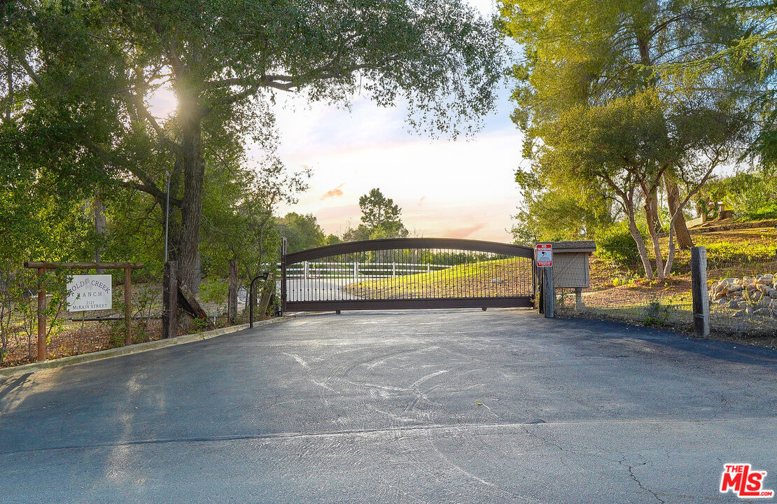 Calabasas, California, 91302, United States, 3 Bedrooms Bedrooms, ,2 BathroomsBathrooms,Residential,For Sale,1723181