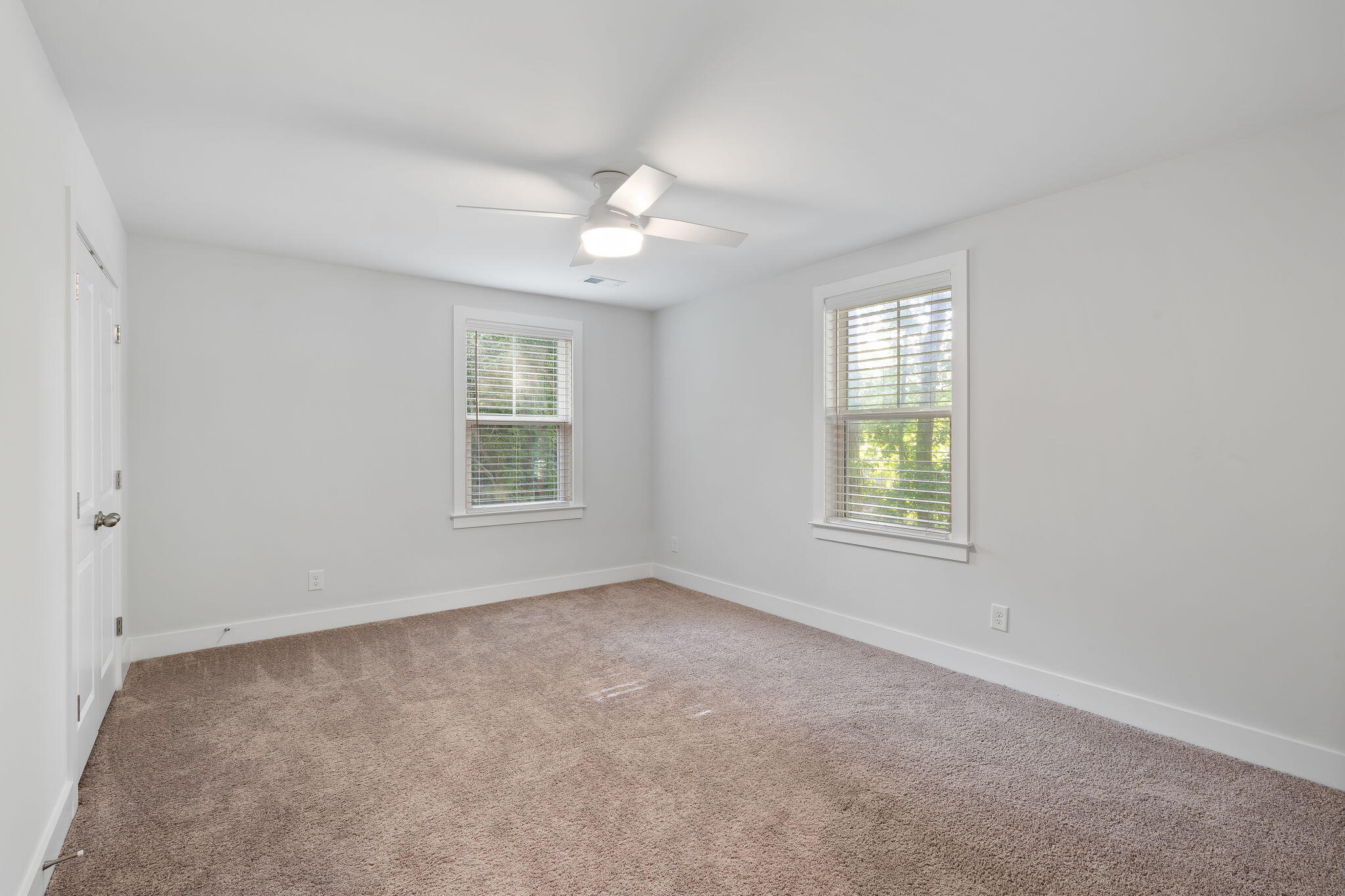 Charleston, South Carolina, 29407, United States, 4 Bedrooms Bedrooms, ,3 BathroomsBathrooms,Residential,For Sale,1866591