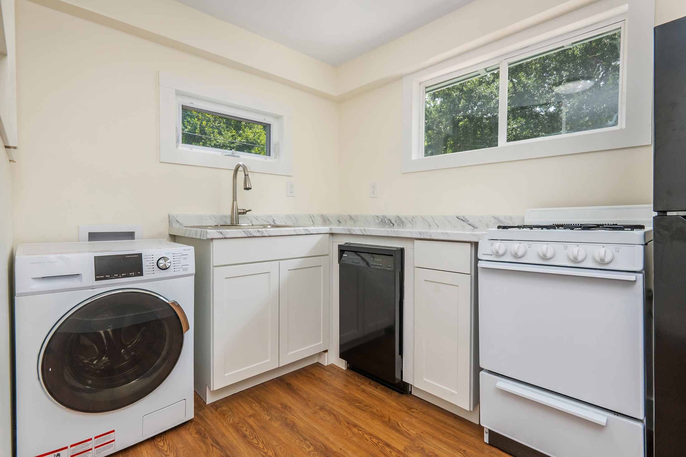  Beautifully Renovated Bungalow Located in Berkeley Park - 物件實景