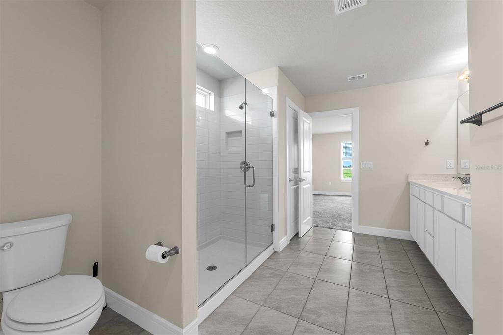 Clermont, Florida, 34714, United States, 5 Bedrooms Bedrooms, ,3 BathroomsBathrooms,Residential,For Sale,1875978