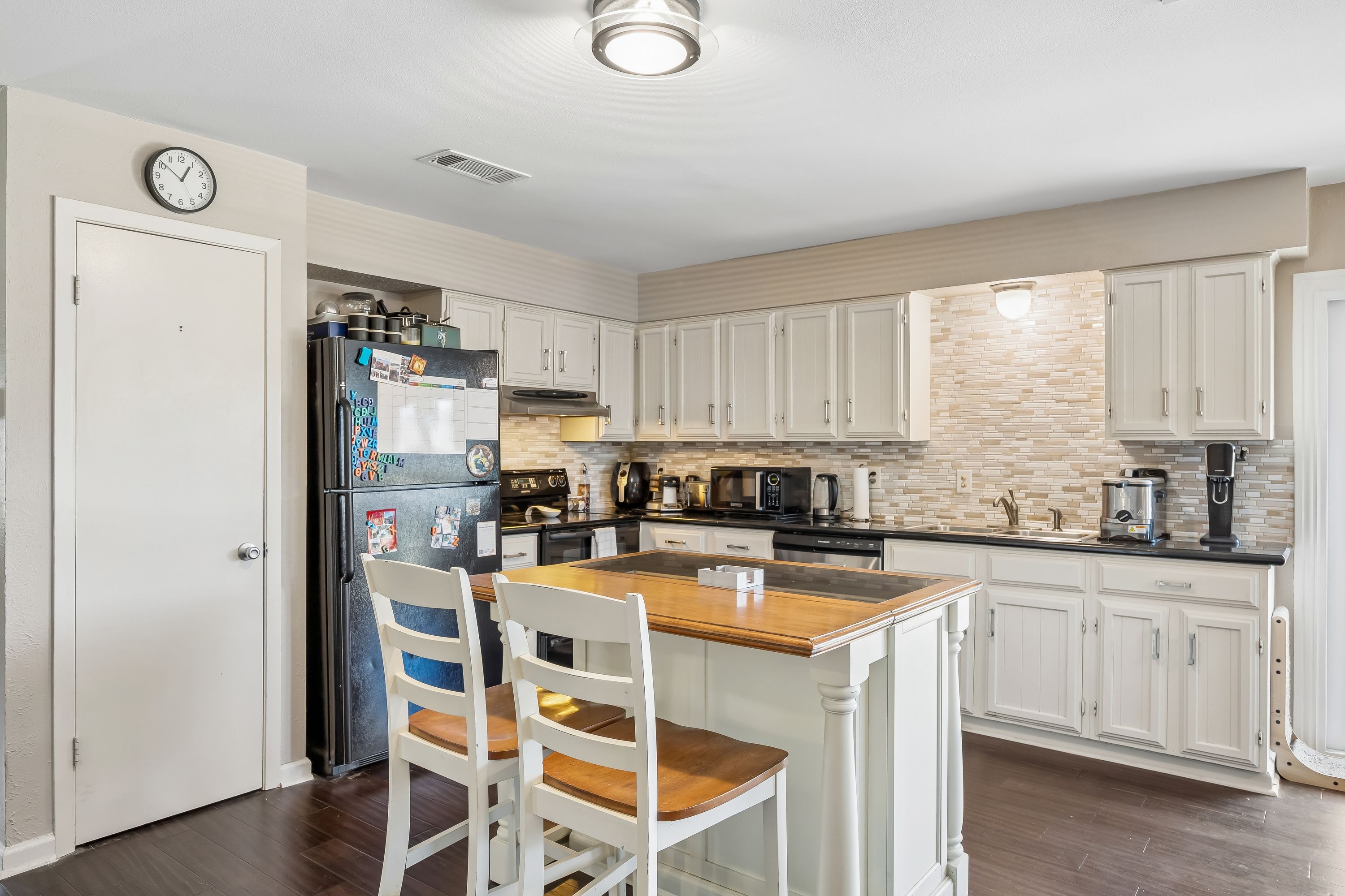  Thoughtfully Renewed Single-Story Living Near Berkner Park - 物件實景