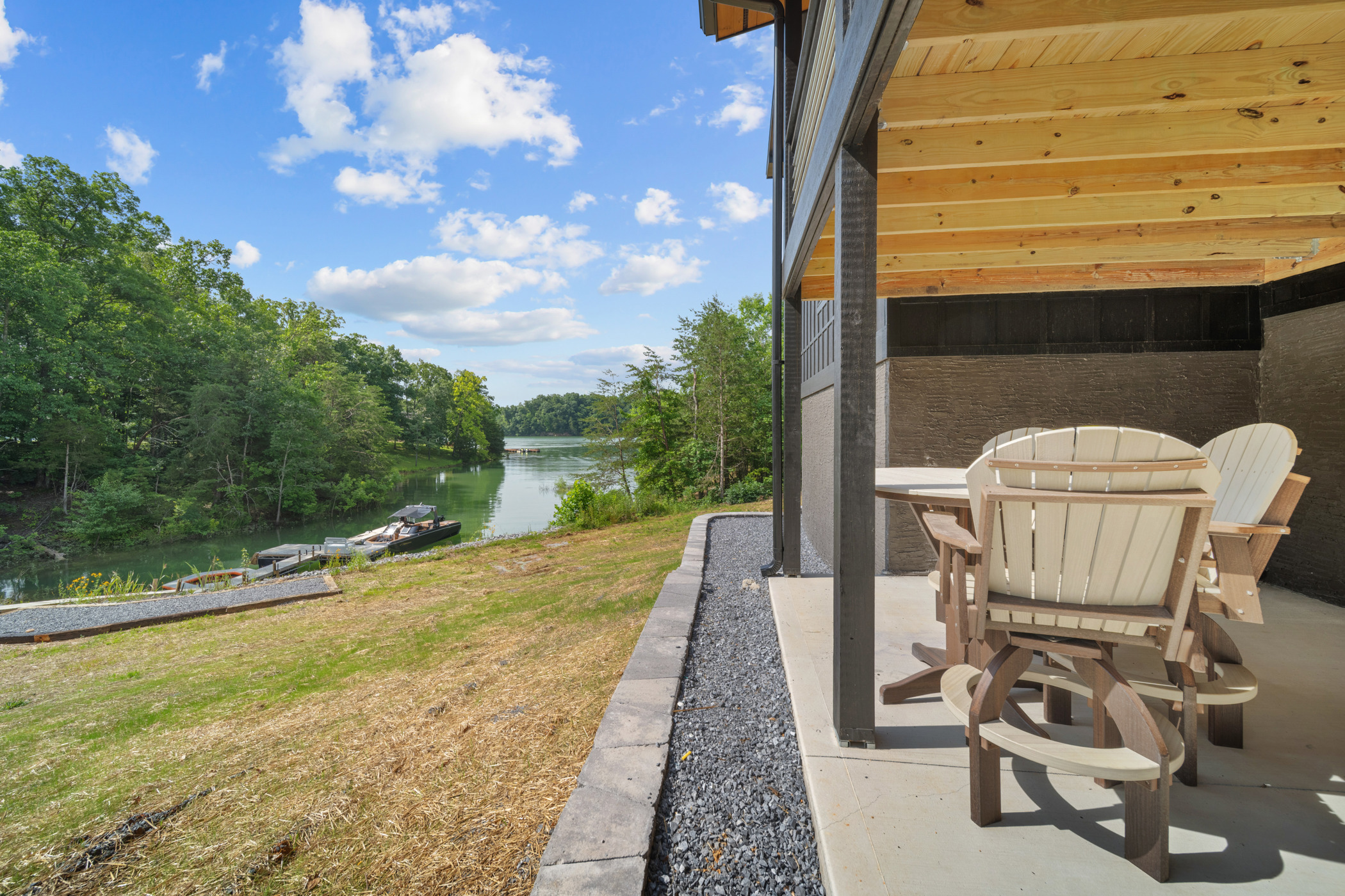 Sevierville, Tennessee, 37876, United States, 2 Bedrooms Bedrooms, ,3 BathroomsBathrooms,Residential,For Sale,1922074