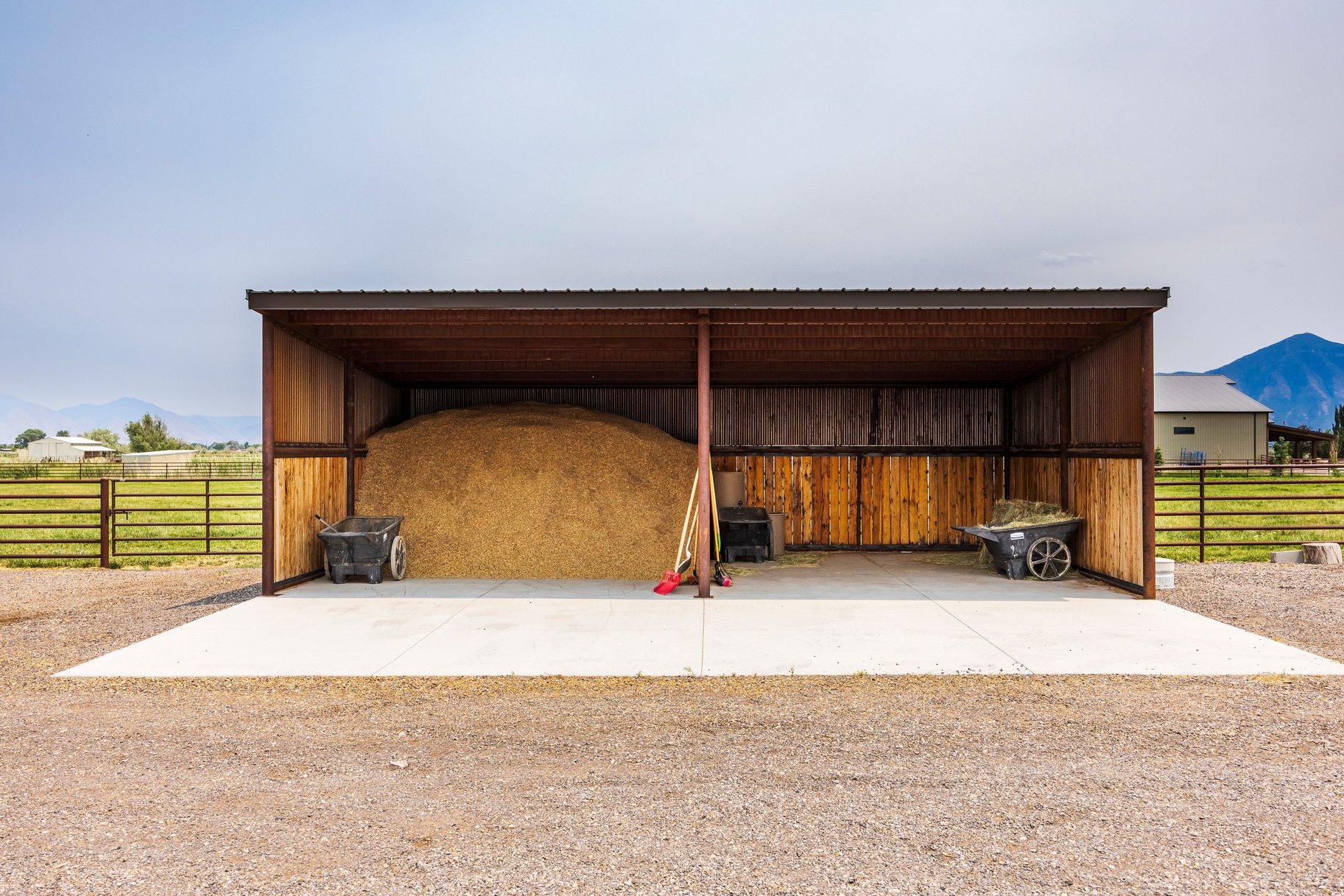  Refined Farmhouse Living with Professional Horse Facilities - 物件實景