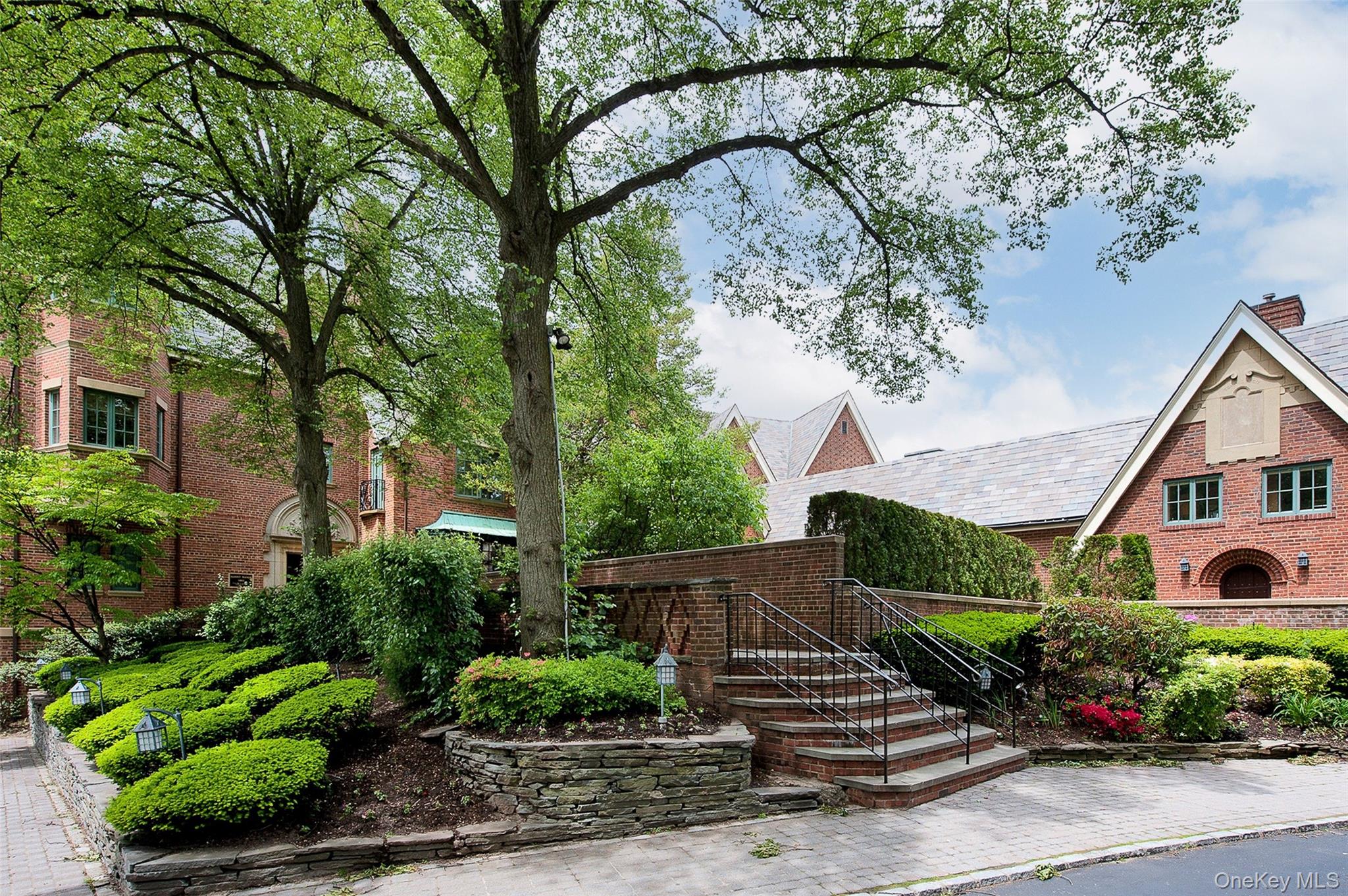  5 Pony Circle, Roslyn Heights, NY, 11577 - 物件實景