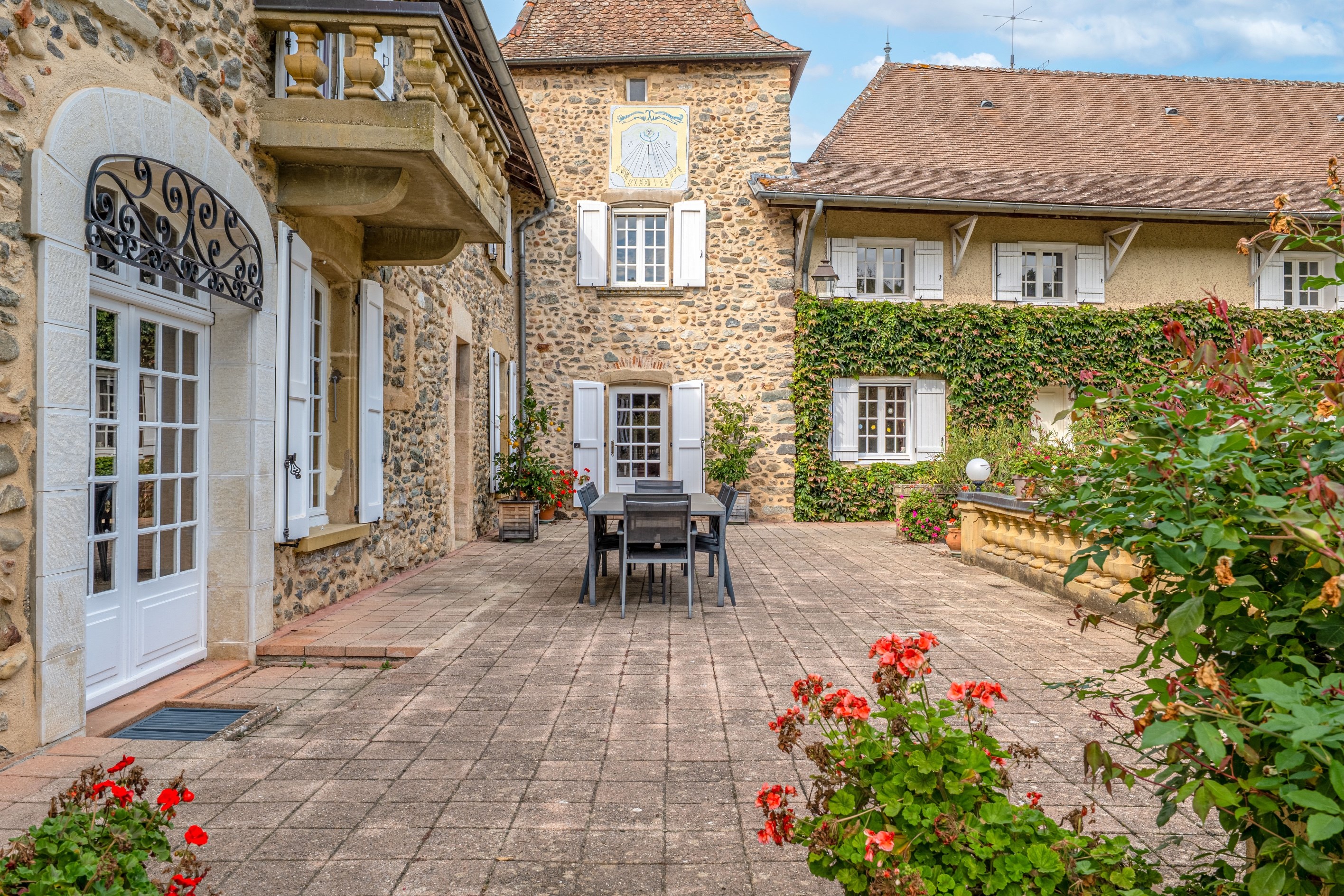  13th-Century Manor Estate – Elegance, Heritage & Art of Living - 物件實景