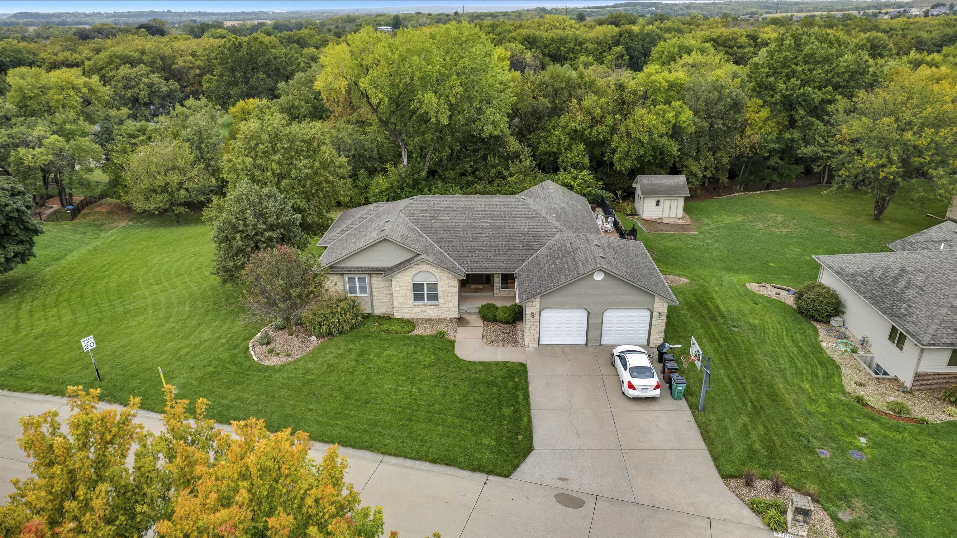 Manhattan, Kansas, 66502, United States, 5 Bedrooms Bedrooms, ,3 BathroomsBathrooms,Residential,For Sale,1960988