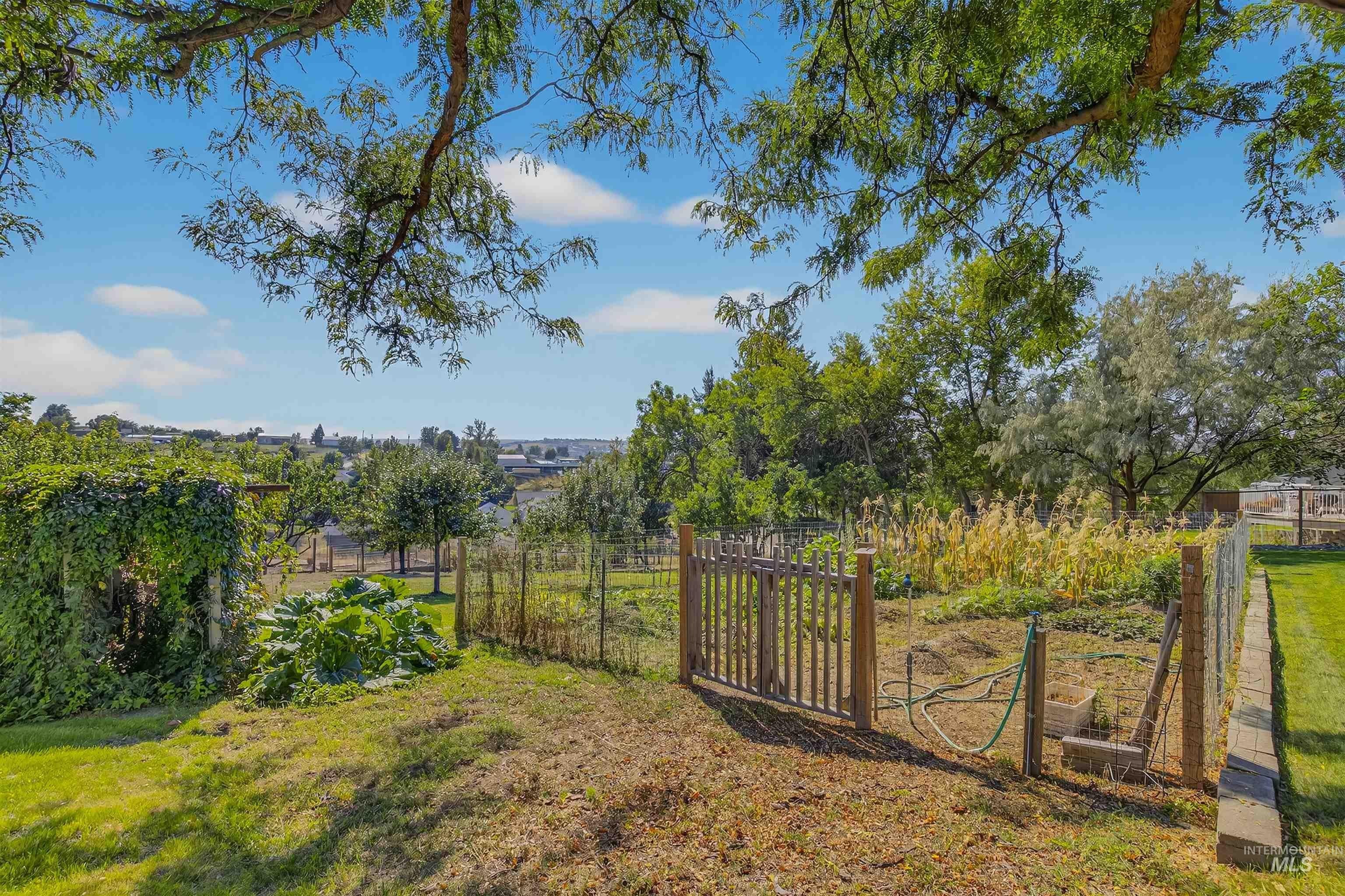 Clarkston, Washington, 99403, United States, 3 Bedrooms Bedrooms, ,3 BathroomsBathrooms,Residential,For Sale,1975063