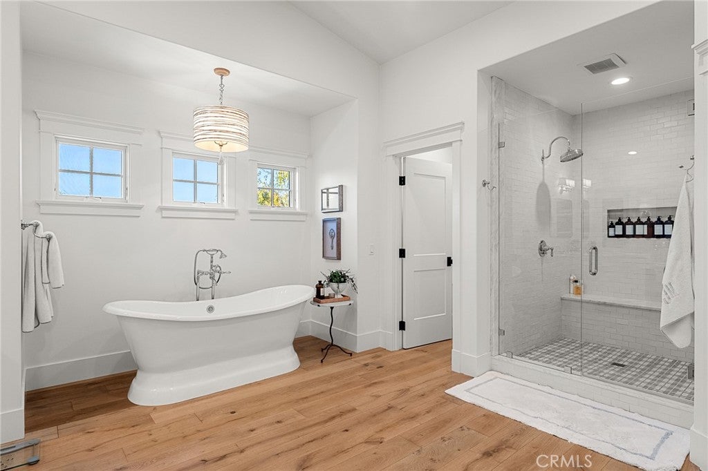 Redlands, California, 92373, United States, 5 Bedrooms Bedrooms, ,6 BathroomsBathrooms,Residential,For Sale,1984155