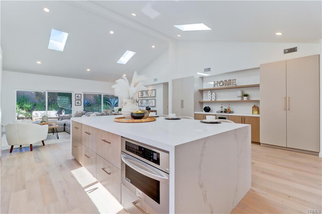 Laguna Woods, California, 92637, United States, 3 Bedrooms Bedrooms, ,1 BathroomBathrooms,Residential,For Sale,1987087