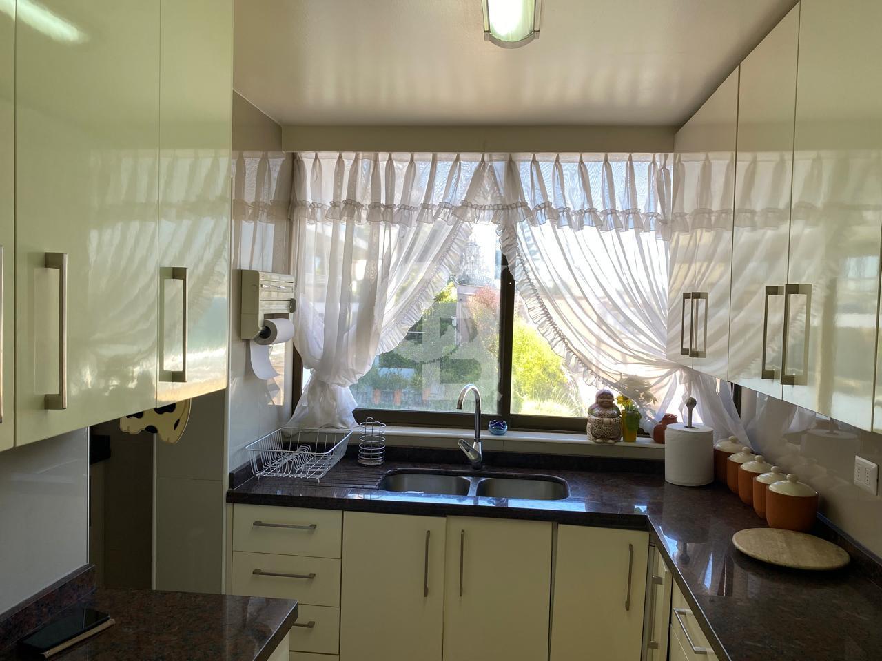 Viña Del Mar, Chile, 4 Bedrooms Bedrooms, ,3 BathroomsBathrooms,Residential,For Sale,1992124