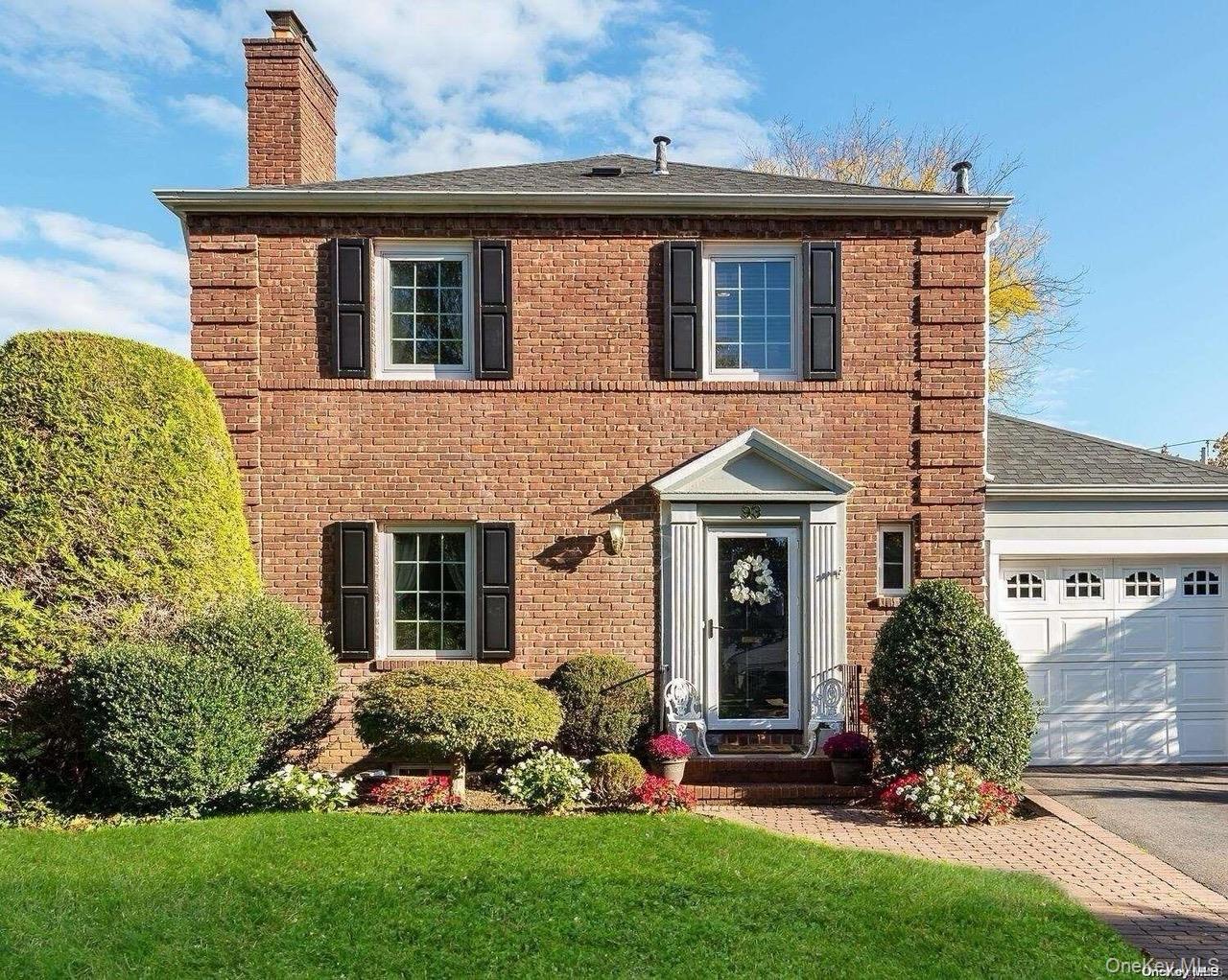 Kingsbury Rd, Garden City, NY 11530