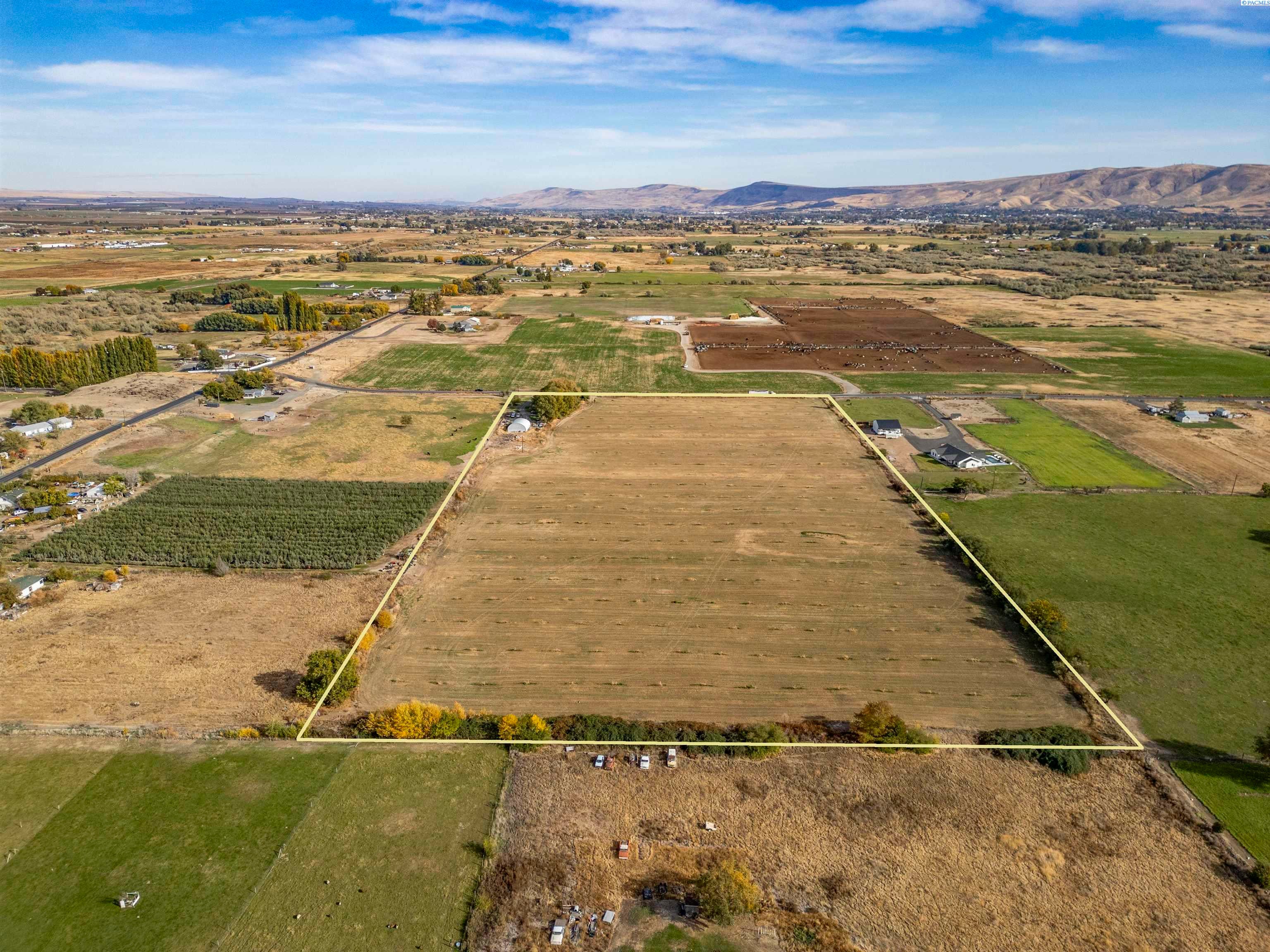 Prosser, Washington, 99350, United States, 3 Bedrooms Bedrooms, ,2 BathroomsBathrooms,Residential,For Sale,1981209