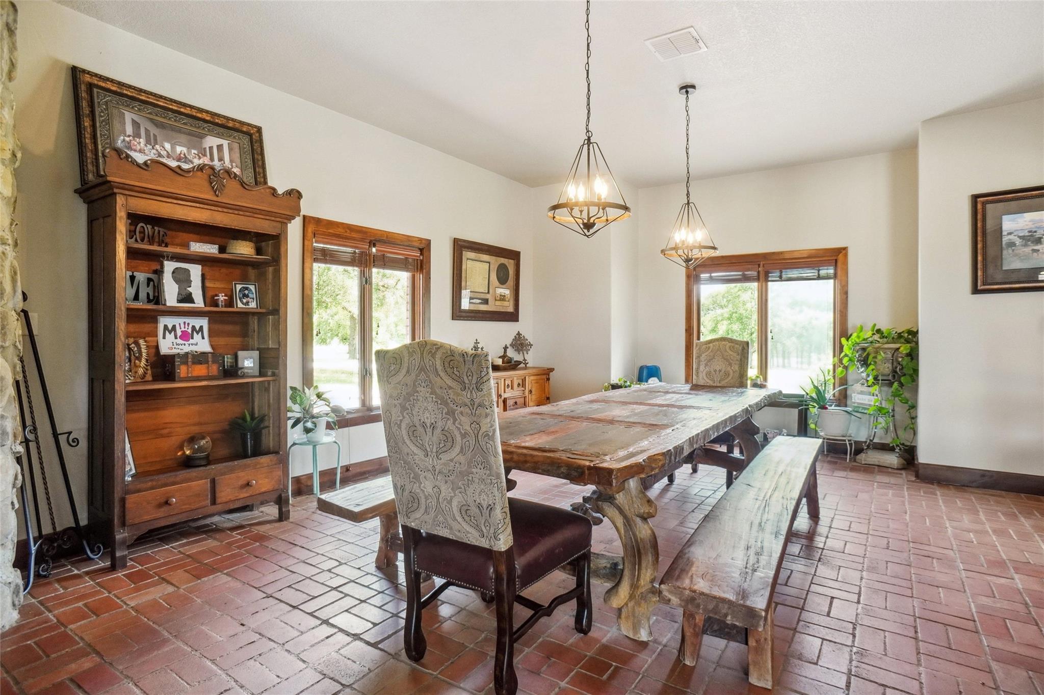 Decatur, Texas, 76234, United States, 7 Bedrooms Bedrooms, ,6 BathroomsBathrooms,Residential,For Sale,1976001