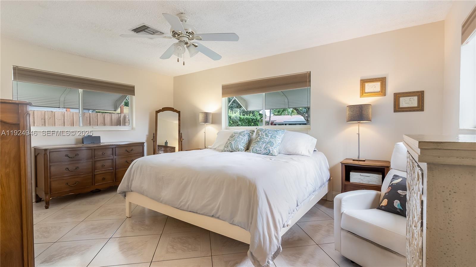 Hollywood, Florida, 33021, United States, 3 Bedrooms Bedrooms, ,2 BathroomsBathrooms,Residential,For Sale,2001683