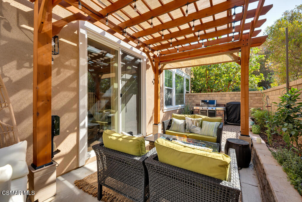 Valencia, California, 91354, United States, 4 Bedrooms Bedrooms, ,3 BathroomsBathrooms,Residential,For Sale,1914107