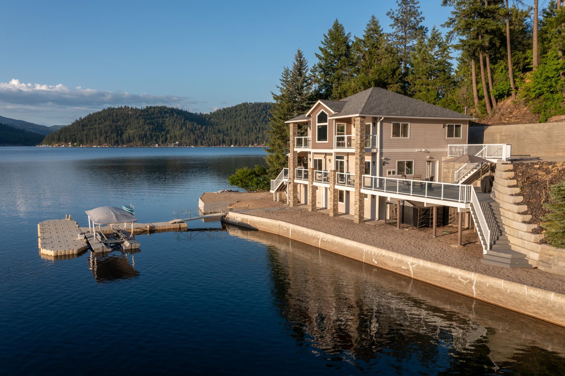 Loon Lake, Washington, 99148, United States, 5 Bedrooms Bedrooms, ,5 BathroomsBathrooms,Residential,For Sale,1924422