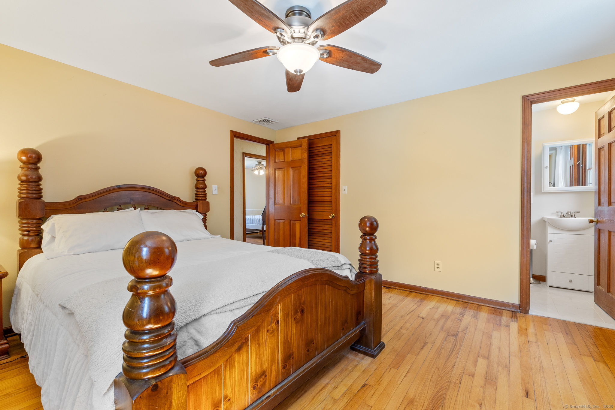 North Haven, Connecticut, 06473, United States, 5 Bedrooms Bedrooms, ,3 BathroomsBathrooms,Residential,For Sale,1956553