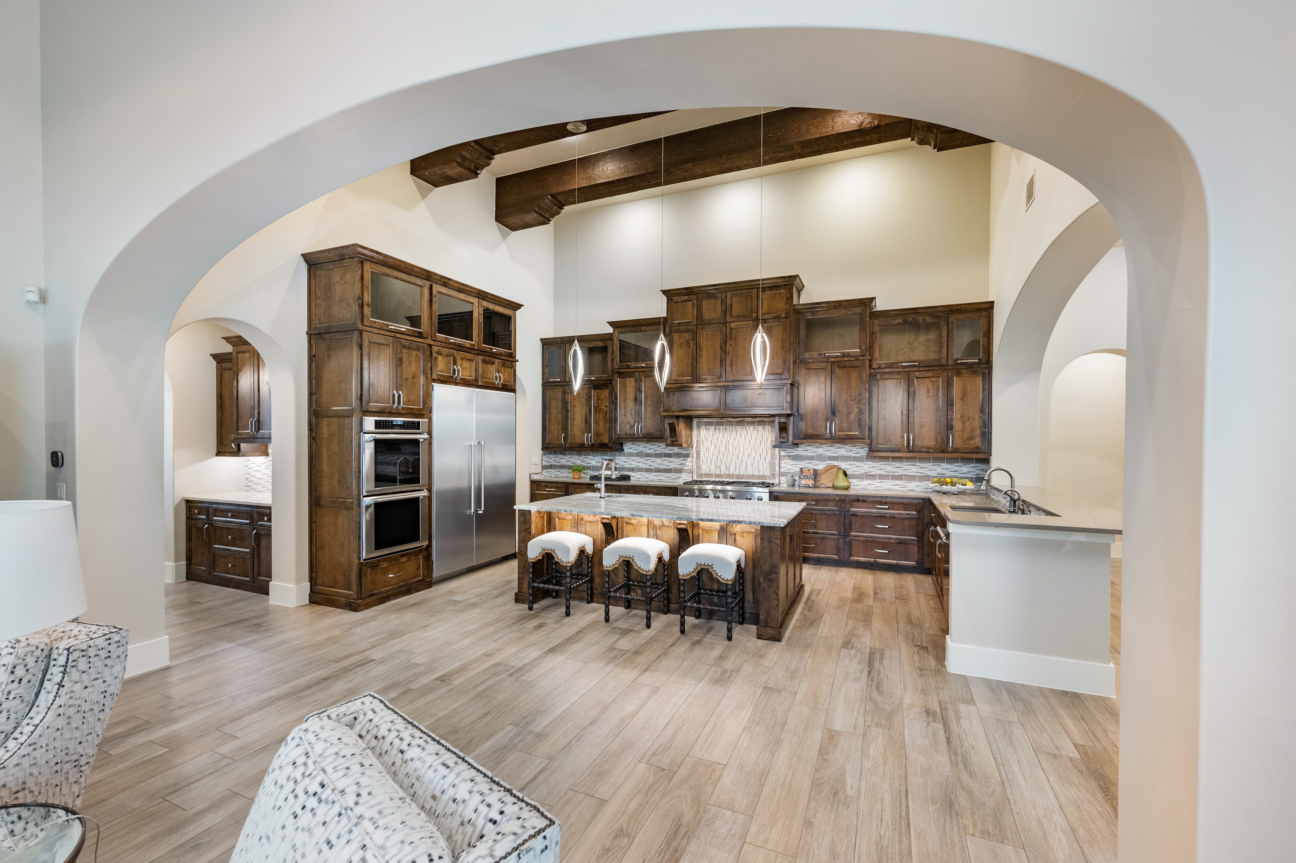  Defined By Timeless Santa Barbara Architecture And Exceptional Craftsmanship - 物件實景