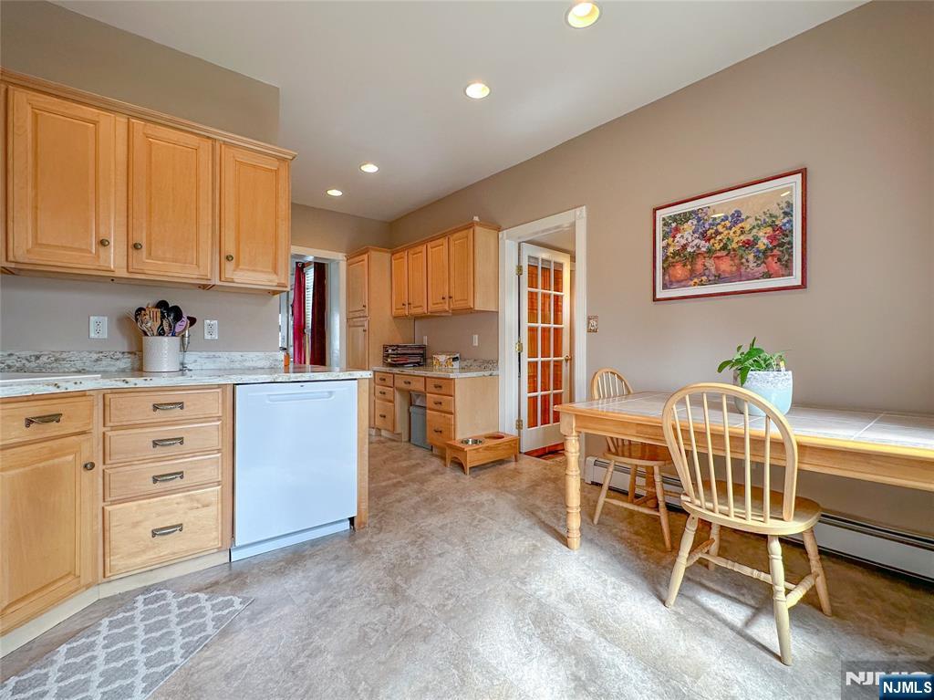 Kearny, New Jersey, 07032, United States, 4 Bedrooms Bedrooms, ,2 BathroomsBathrooms,Residential,For Sale,1980057