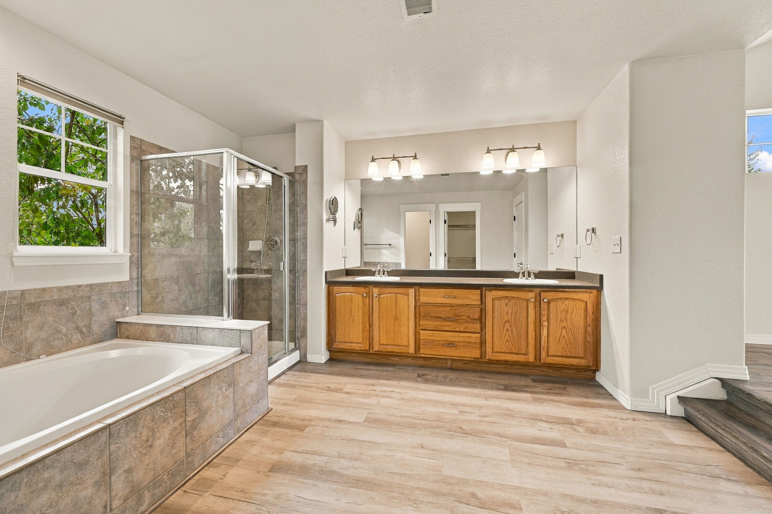  Beautifully updated and ideally located in desirable McKay Landing - 物件實景