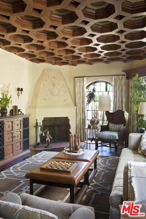 Los Angeles, California, 90027, United States, 6 Bedrooms Bedrooms, ,11 BathroomsBathrooms,Residential,For Sale,1695736