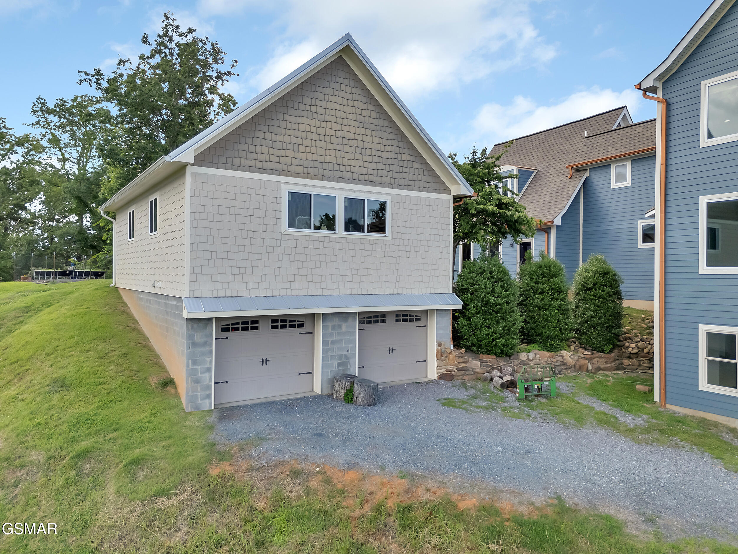 Mooresburg, Tennessee, 37811, United States, 3 Bedrooms Bedrooms, ,5 BathroomsBathrooms,Residential,For Sale,1974875