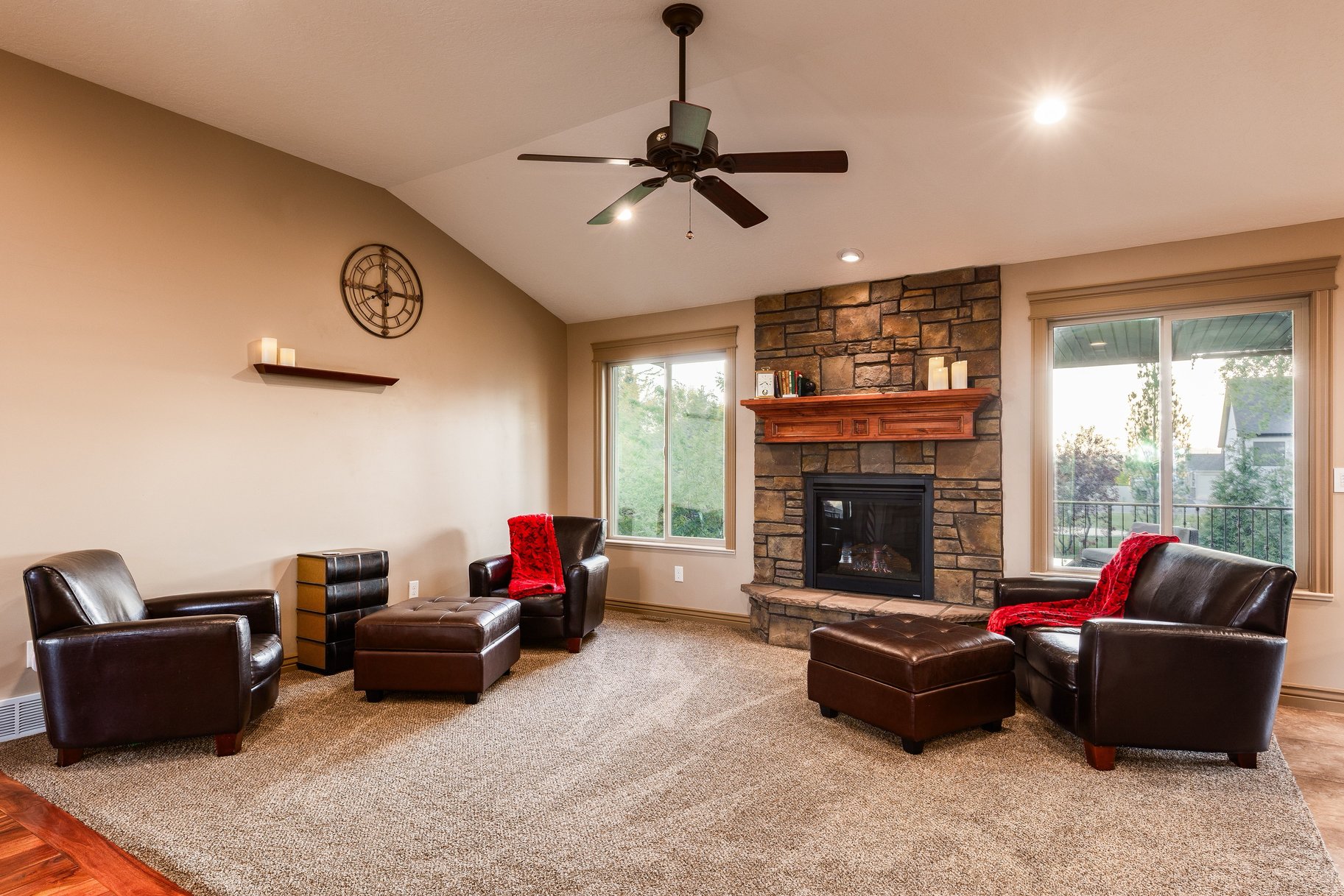  Luxury Custom Rambler on .86 Acre Park Like Setting and Extensive Mountain Views - 物件實景