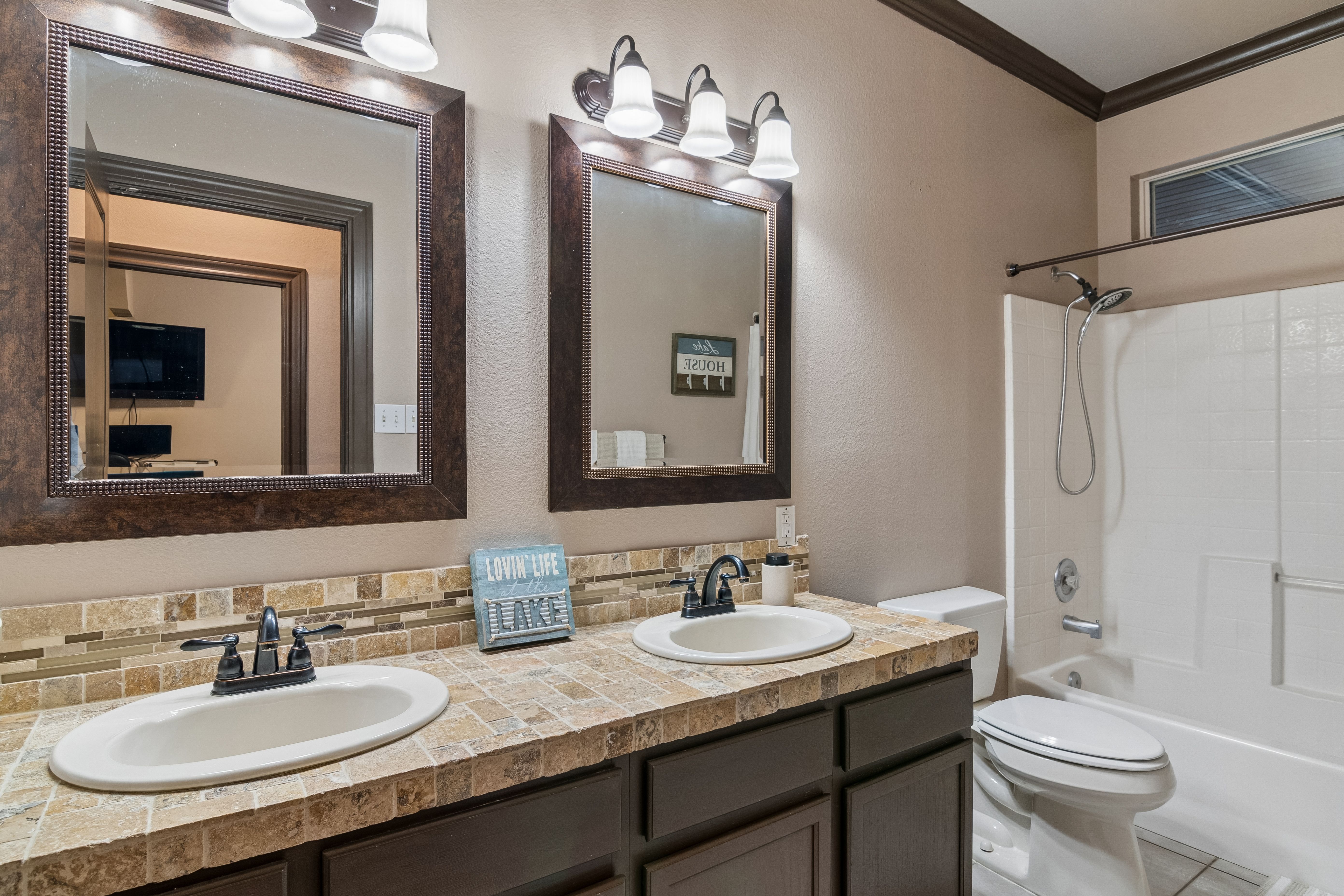  Privacy Meets Proximity - 物件實景