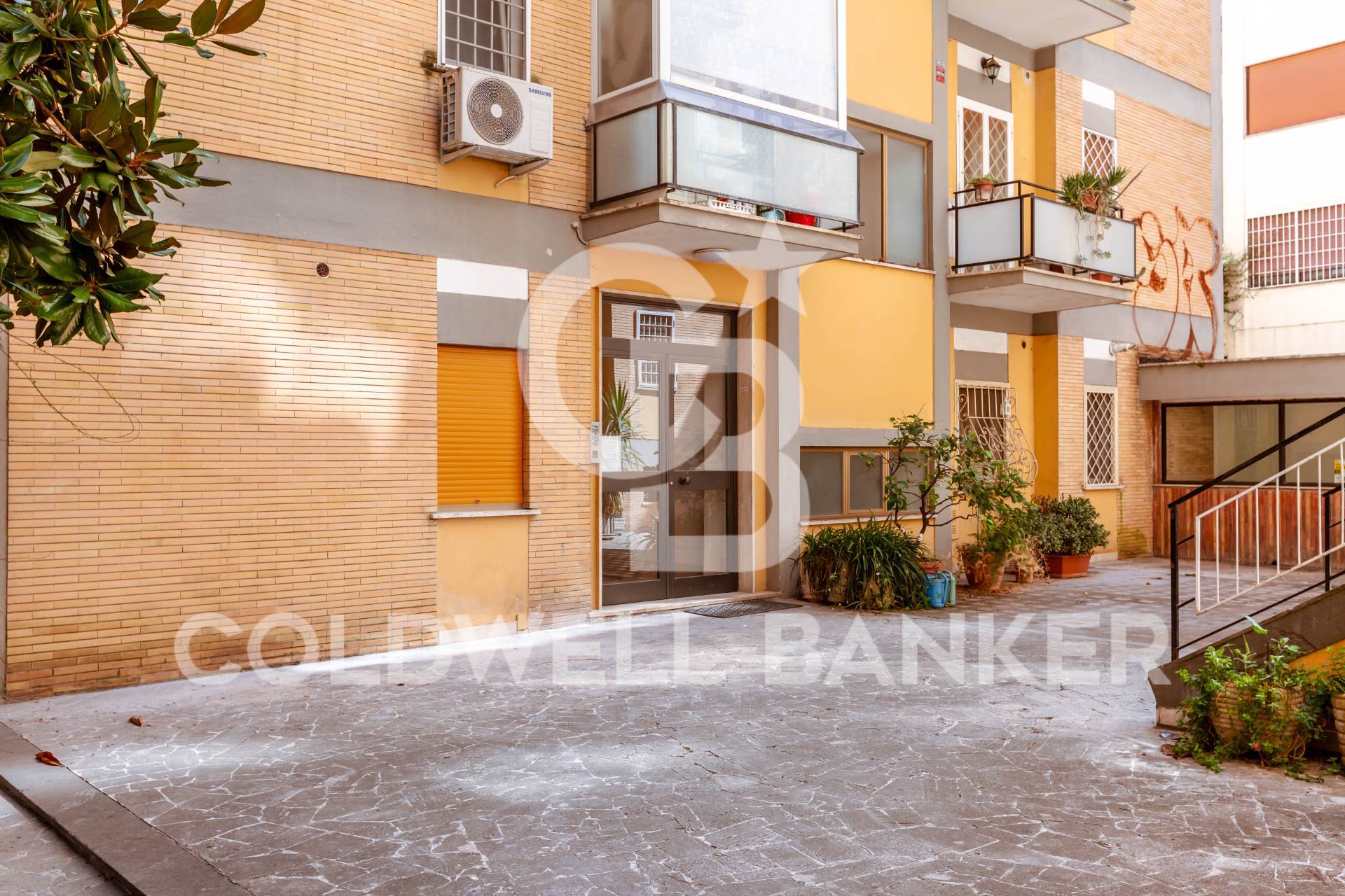 Roma, Roma, 00100, IT, 2 Bedrooms Bedrooms, ,2 BathroomsBathrooms,Residential,For Sale,1957562