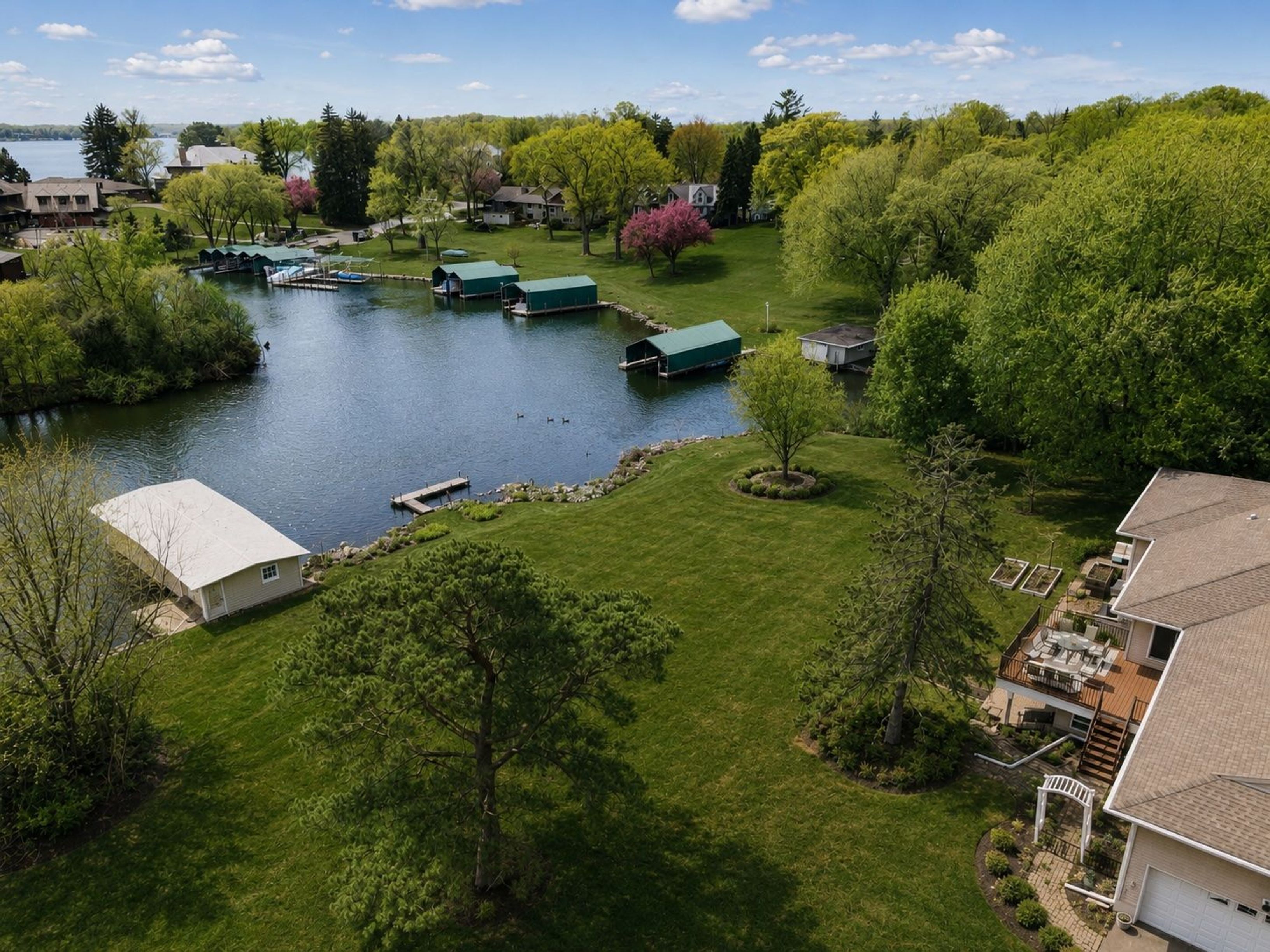  Prime Lake Minnetonka Shoreline Opportunity - 物件實景