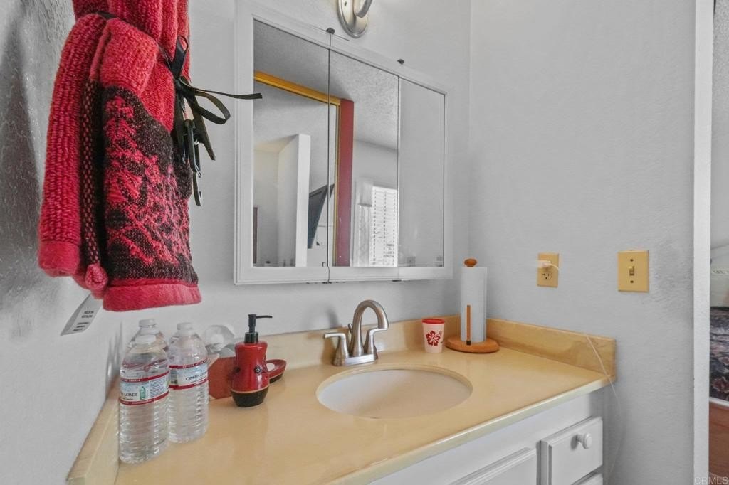San Diego, California, 92139, United States, 3 Bedrooms Bedrooms, ,2 BathroomsBathrooms,Residential,For Sale,1933345