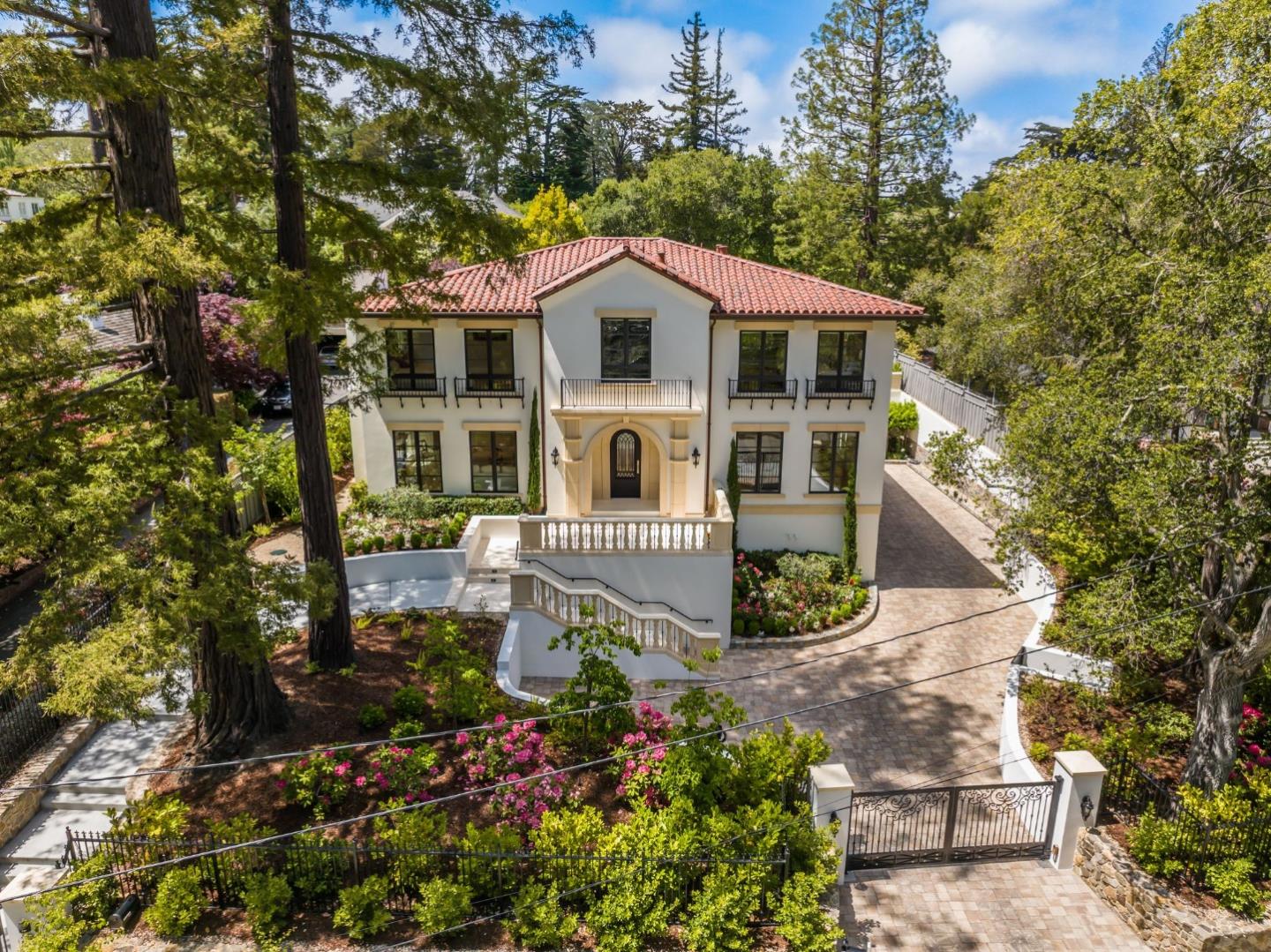 San Mateo, California, 94402, United States, 4 Bedrooms Bedrooms, ,6 BathroomsBathrooms,Residential,For Sale,1836989