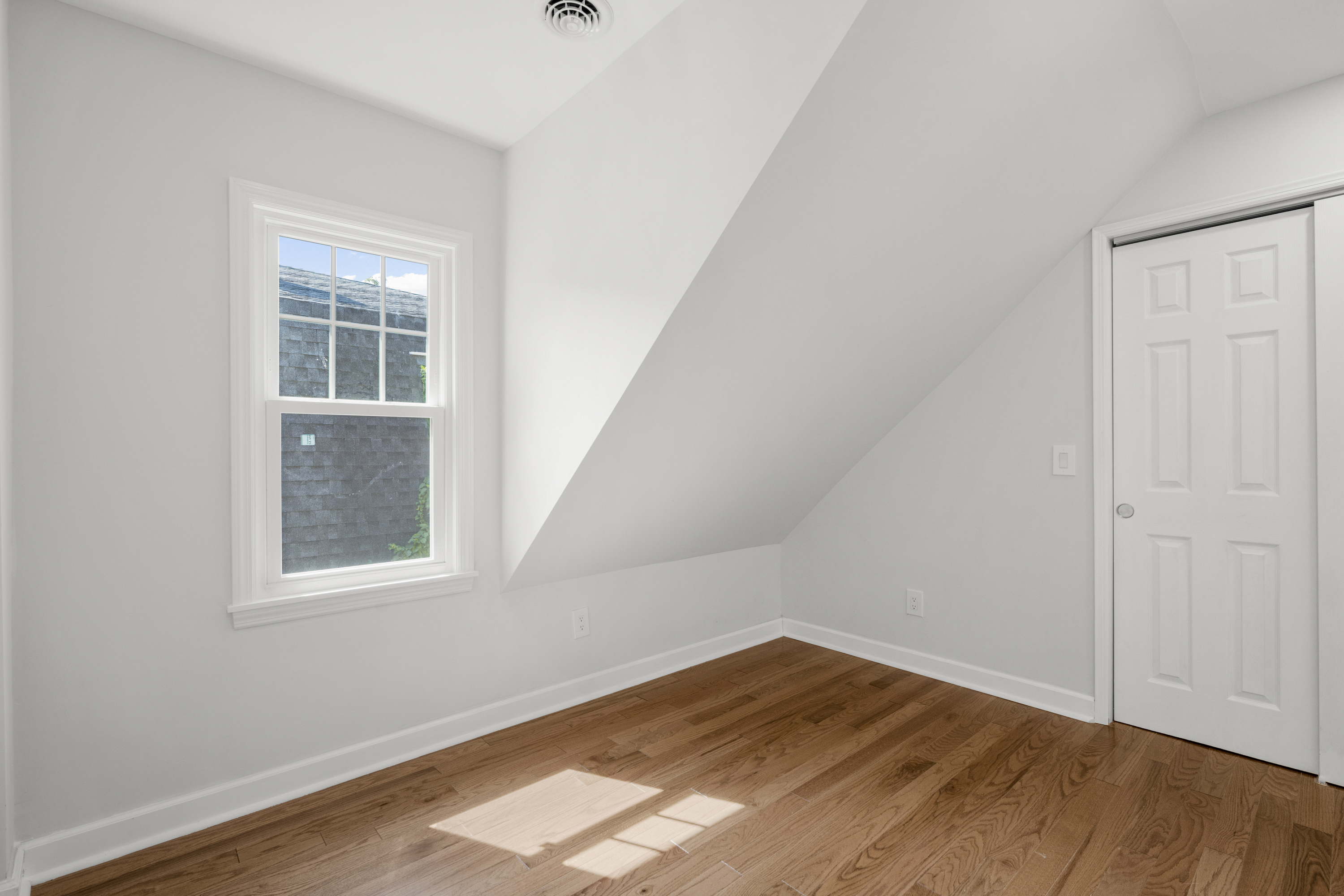  Wonderful 2-Family Mamaroneck Home - 物件實景